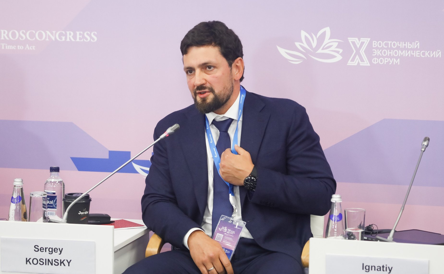 Сессия «ИИ и креативная конкуренция: как защищать авторов и поощрять генеративные коллаборации». X Восточный экономический форум