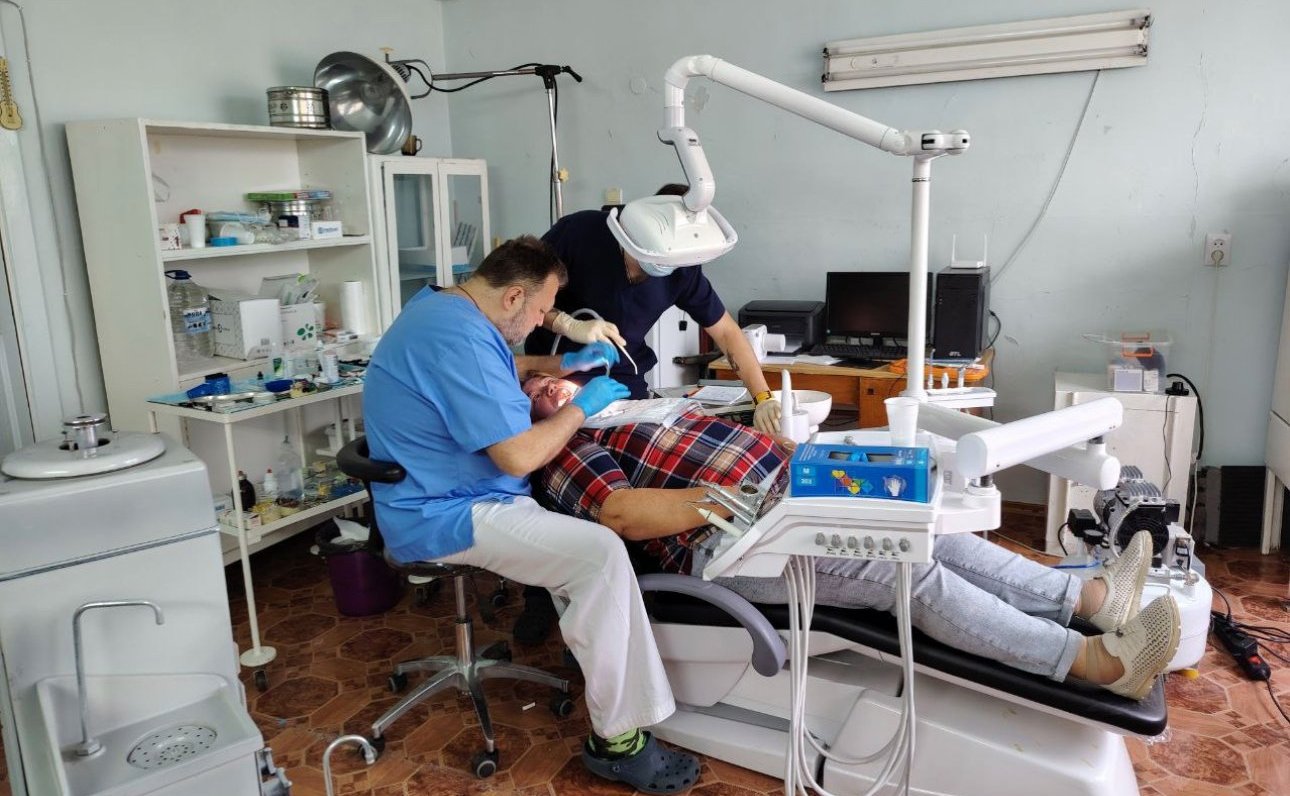 Игорь Кастюкевич оказал содействие в приезде врачей-стоматологов в Херсонскую область для лечения льготных категорий граждан