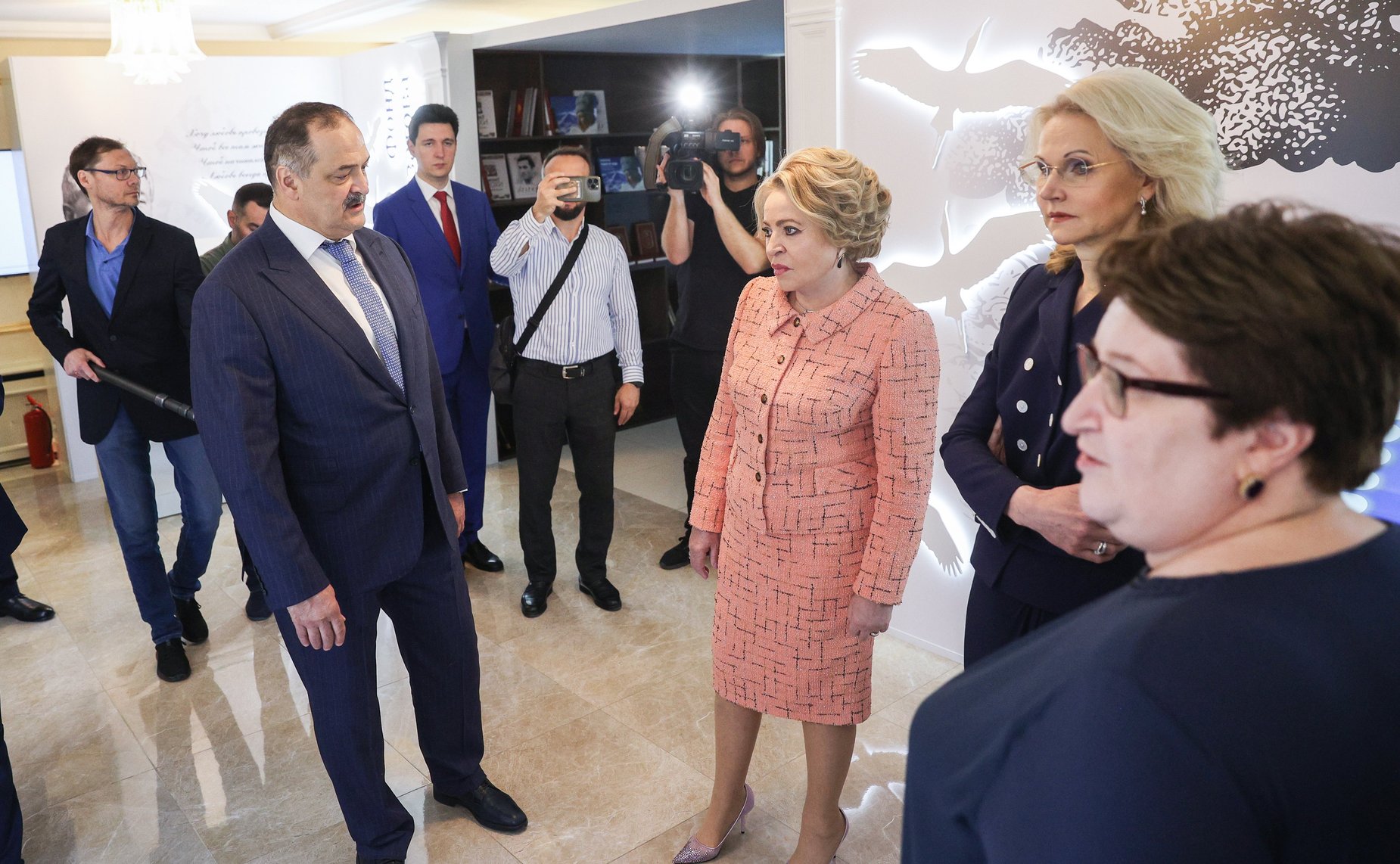 Валентина Матвиенко открыла Дни Расула Гамзатова в Совете Федерации