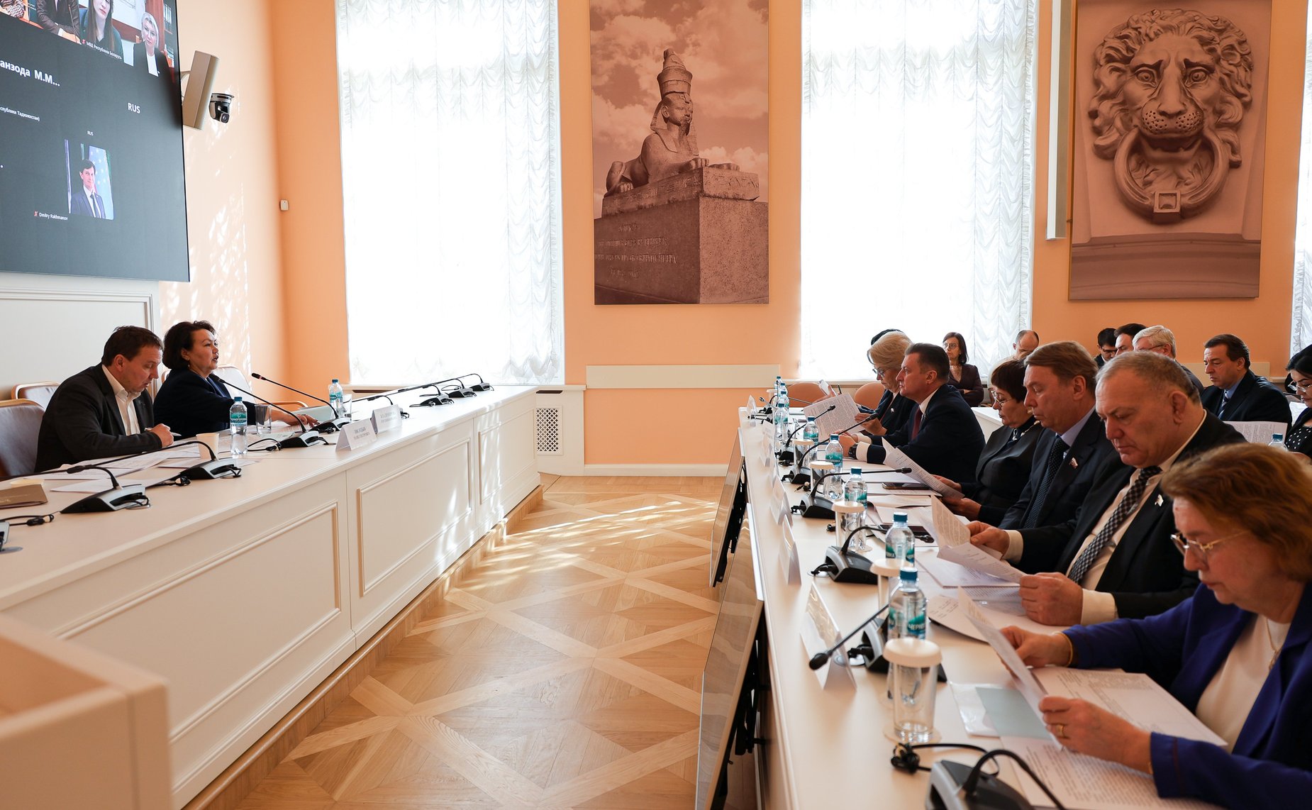 Сенаторы РФ приняли участие в заседании рабочей группы МПА СНГ по подготовке новой редакции Концепции общего миграционного пространства государств — участников СНГ