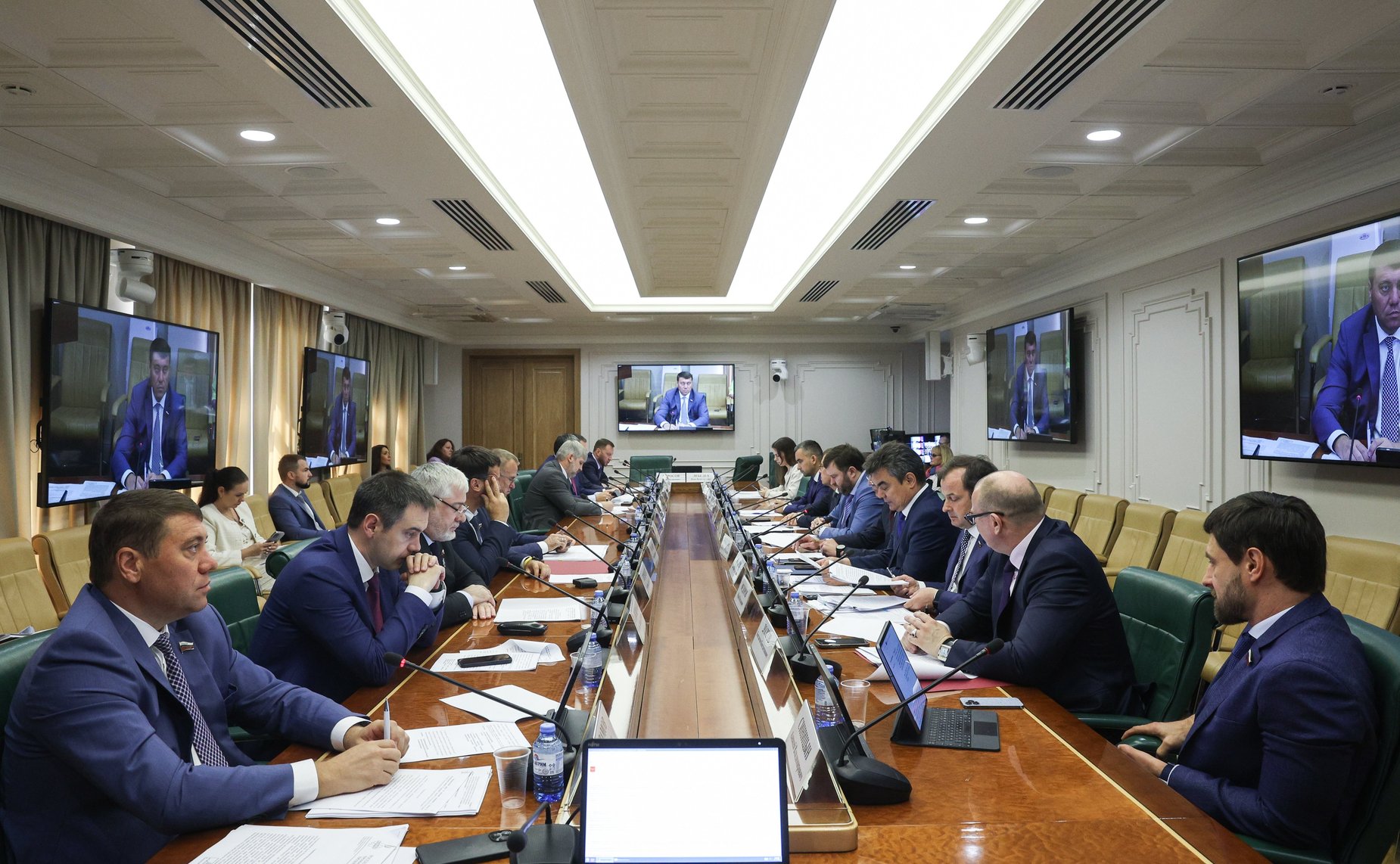 Заседание Комитета СФ по экономической политике