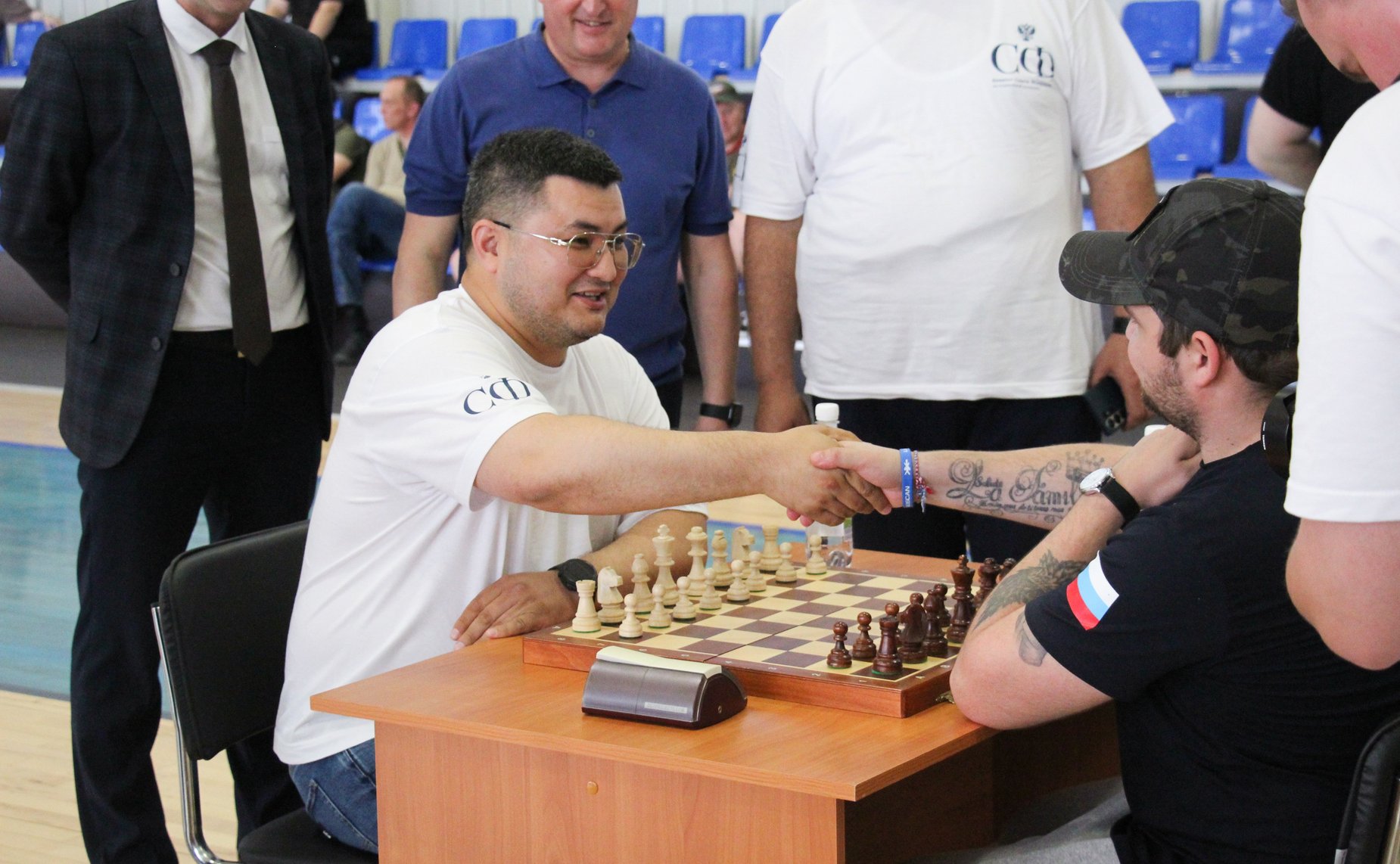 Сенаторы посетили спортивную школу олимпийского резерва «Витязь» и провели сеанс одновременной игры по шахматам