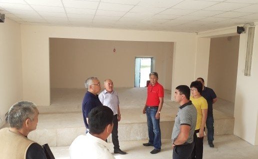 Б. Жамсуев осмотрел объекты, строящиеся в рамках реализации нацпроектов и региональных программ в Агинском районе Забайкалья