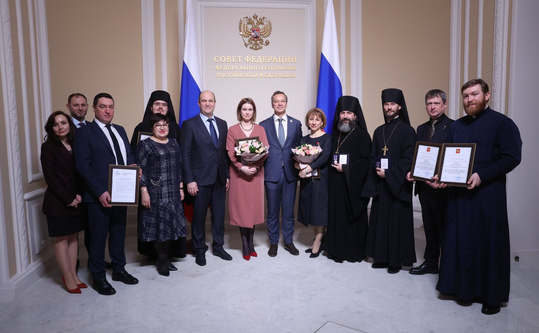 Церемония награждения участников X Парламентских встреч в рамках XXX Международных образовательных чтений на тему: «К 350-летию со дня рождения Петра I: секулярный мир и религиозность»