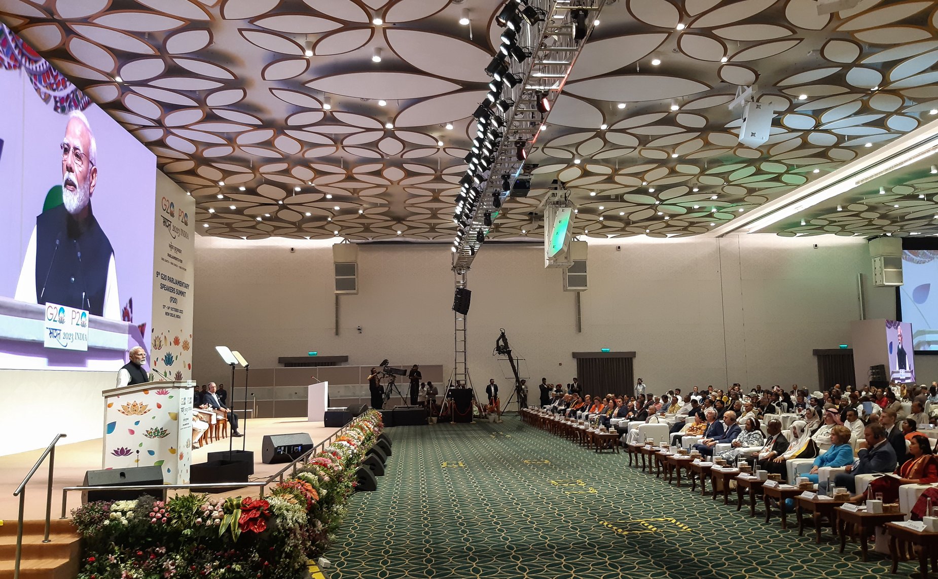 Делегация Федерального Собрания РФ во главе с Председателем Совета Федерации Валентиной Матвиенко принимает участие в девятом Саммите председателей парламентов государств «Группы двадцати»