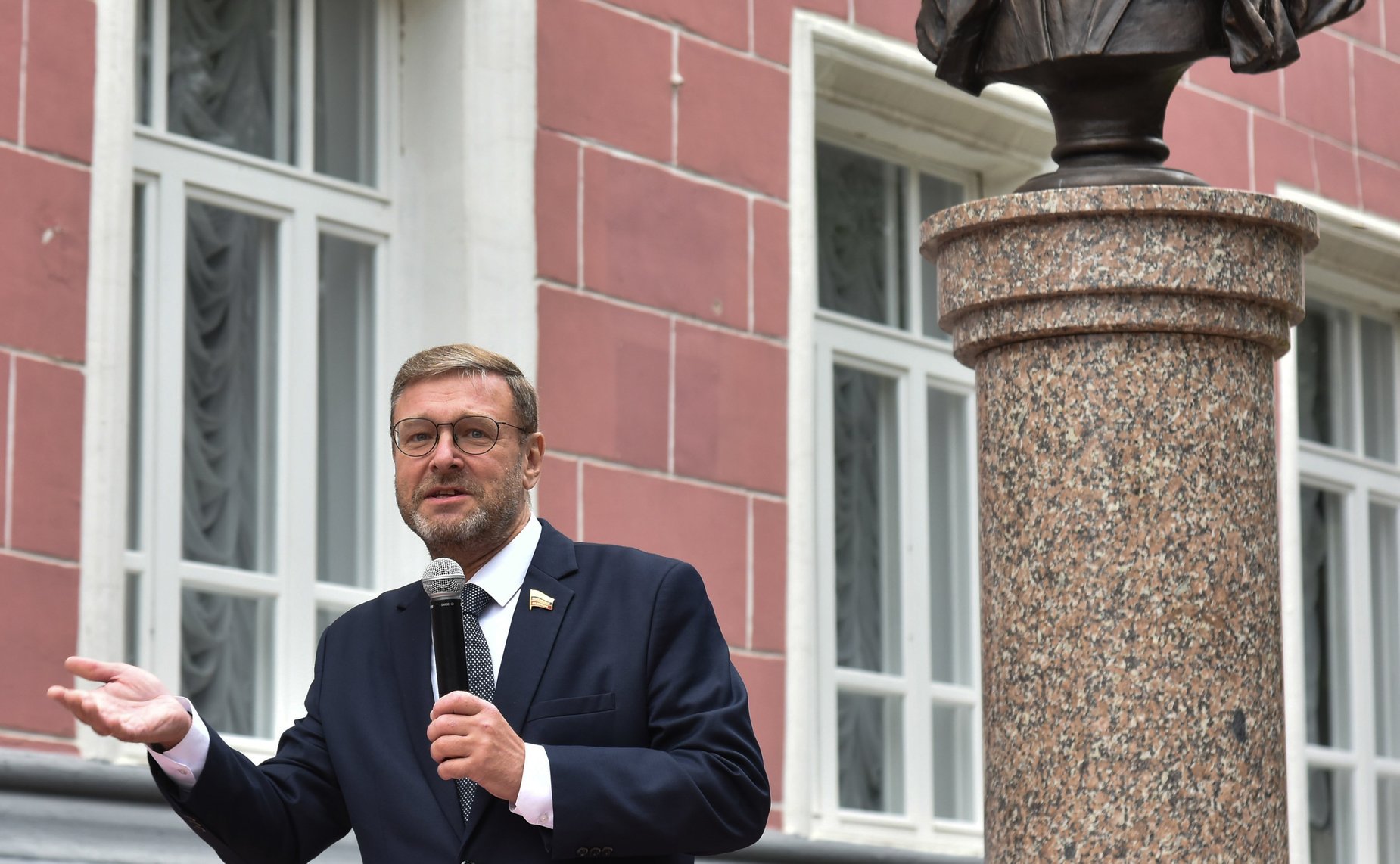 Константин Косачев