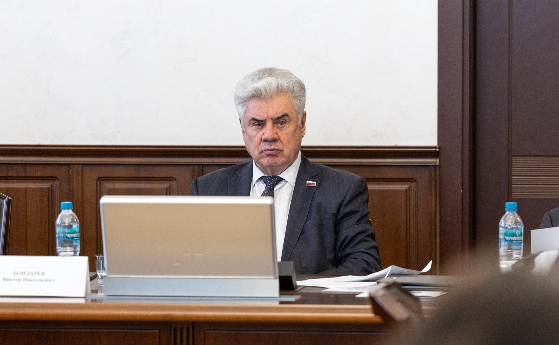 Виктор Бондарев
