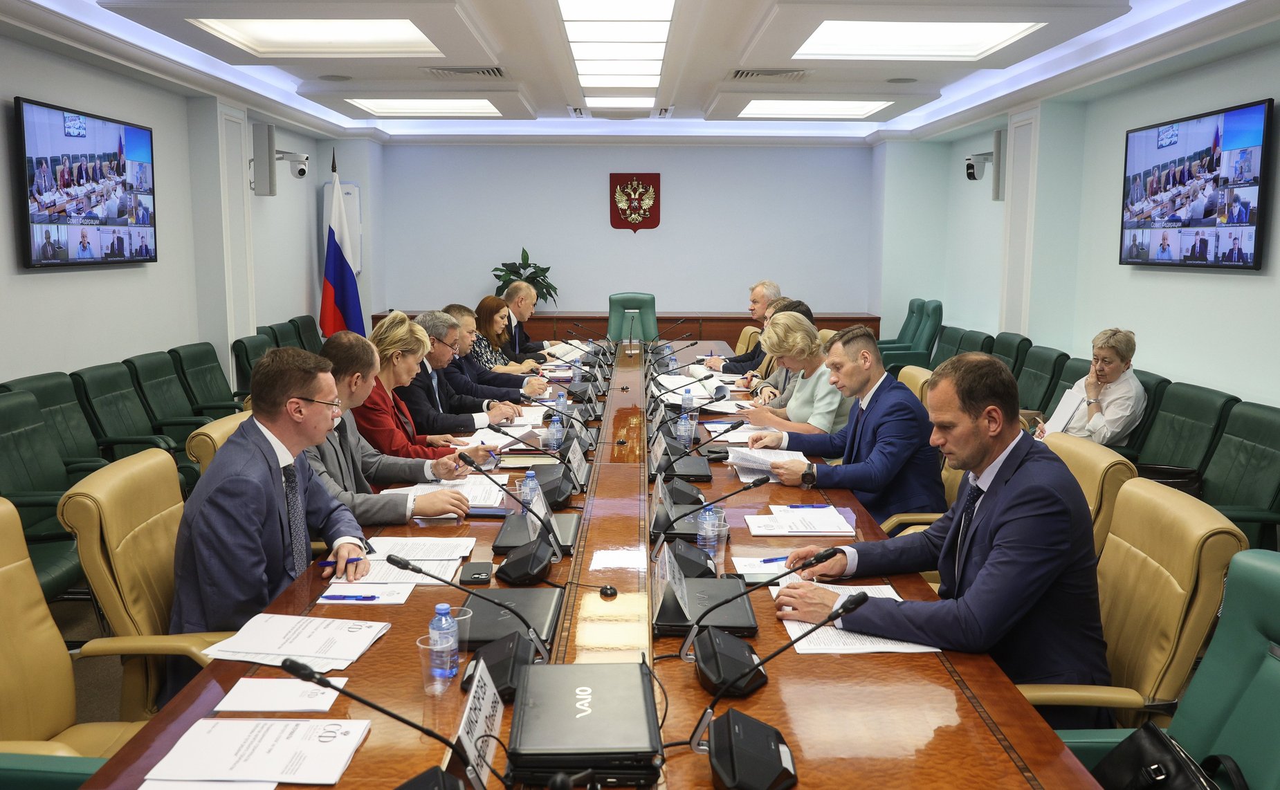 Круглый стол на тему «Незавершенное строительство объектов капитального строительства: проблемы и пути решения»