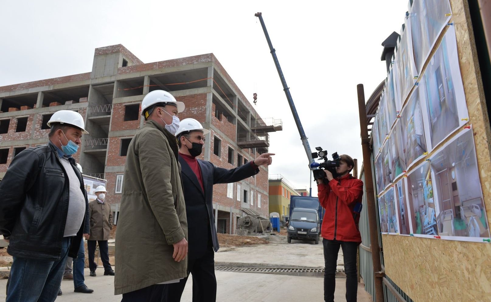 Николай Федоров ознакомился с ходом строительства дополнительного четырехэтажного корпуса Федерального центра травматологии, ортопедии и эндопротезирования в г. Чебоксары