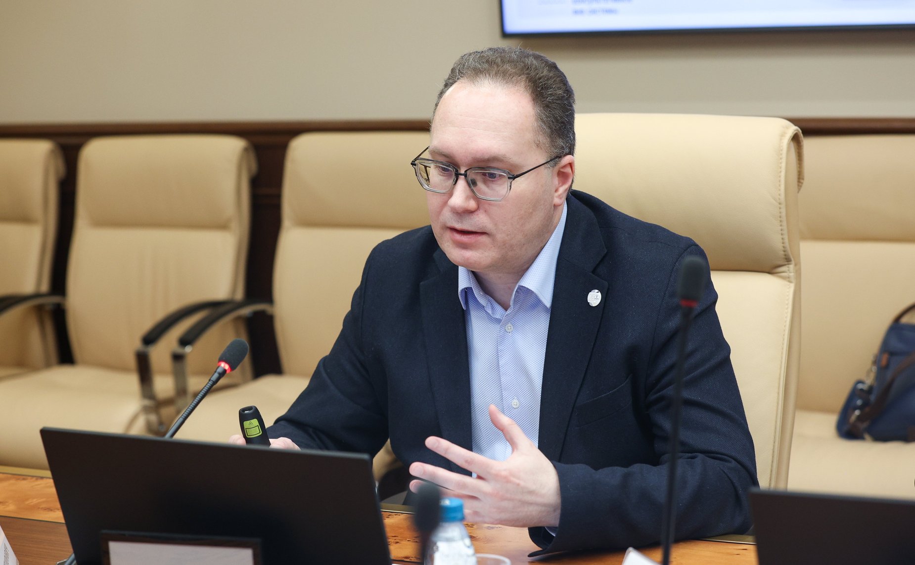 Круглый стол Комитета Совета Федерации по социальной политике на тему «О совершенствовании оказания медицинской помощи пациентам с рассеянным склерозом»