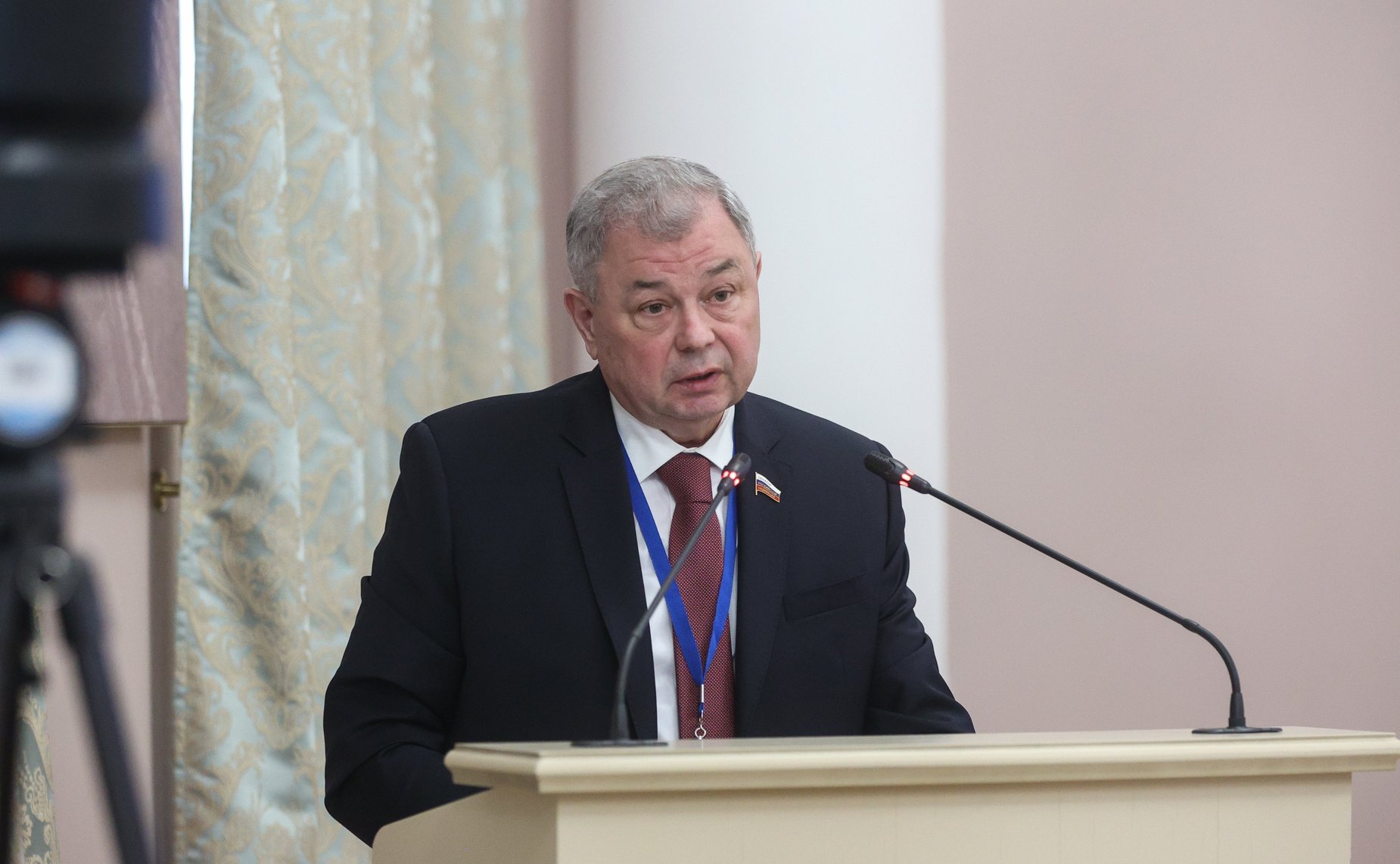 Анатолий Артамонов