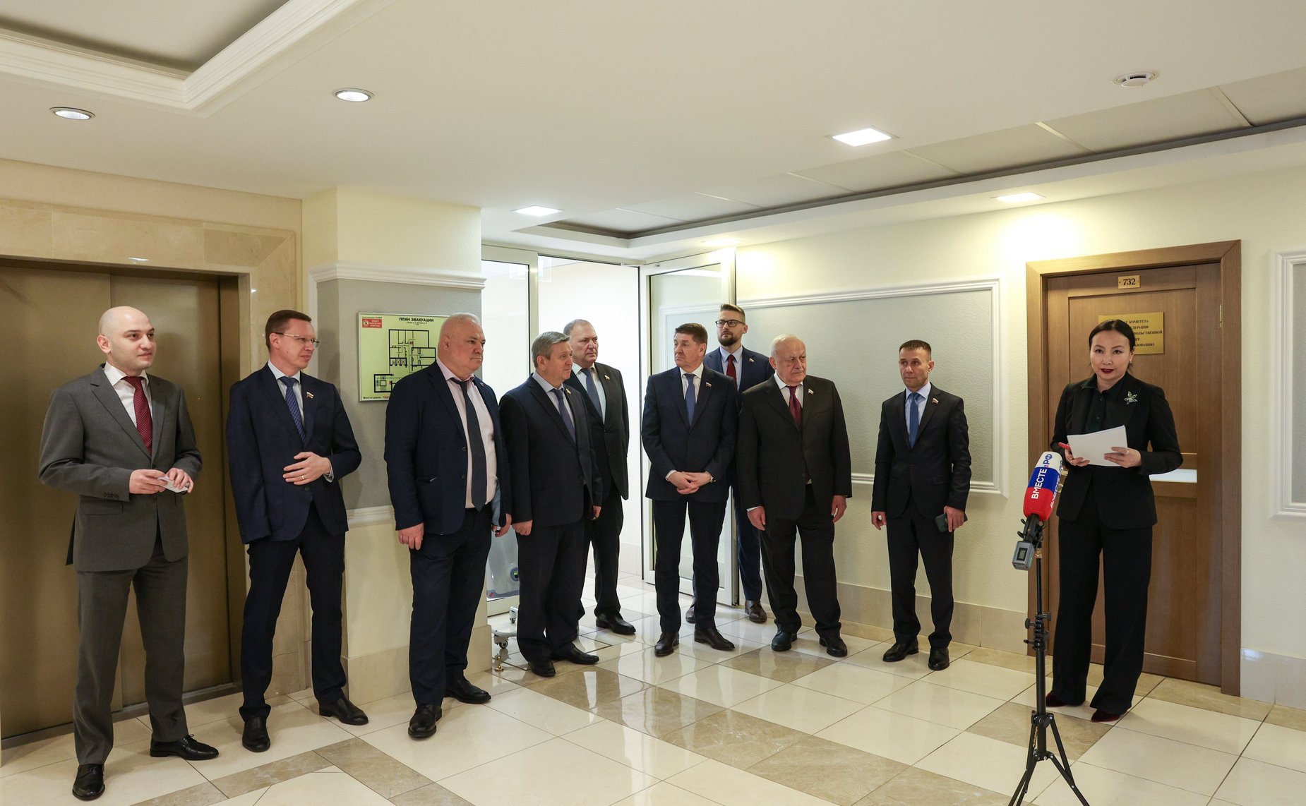 В Совете Федерации открылась выставка заслуженного художника РФ и РСО-Алания Виктора Цаллагова проекта «Лики Братства»