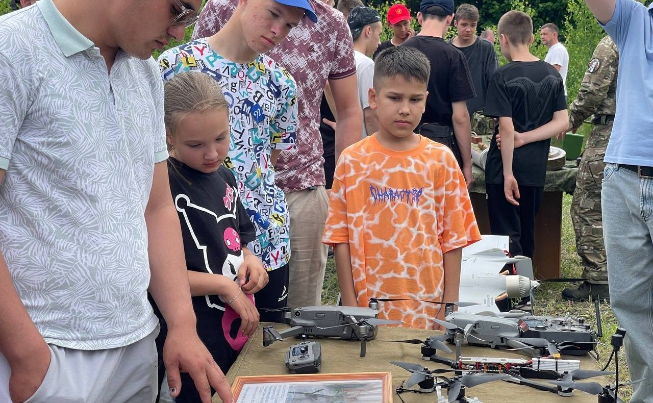 Айрат Гибатдинов в преддверии Дня защиты детей провел занятие в рамках проекта «Школа защитников Родины»