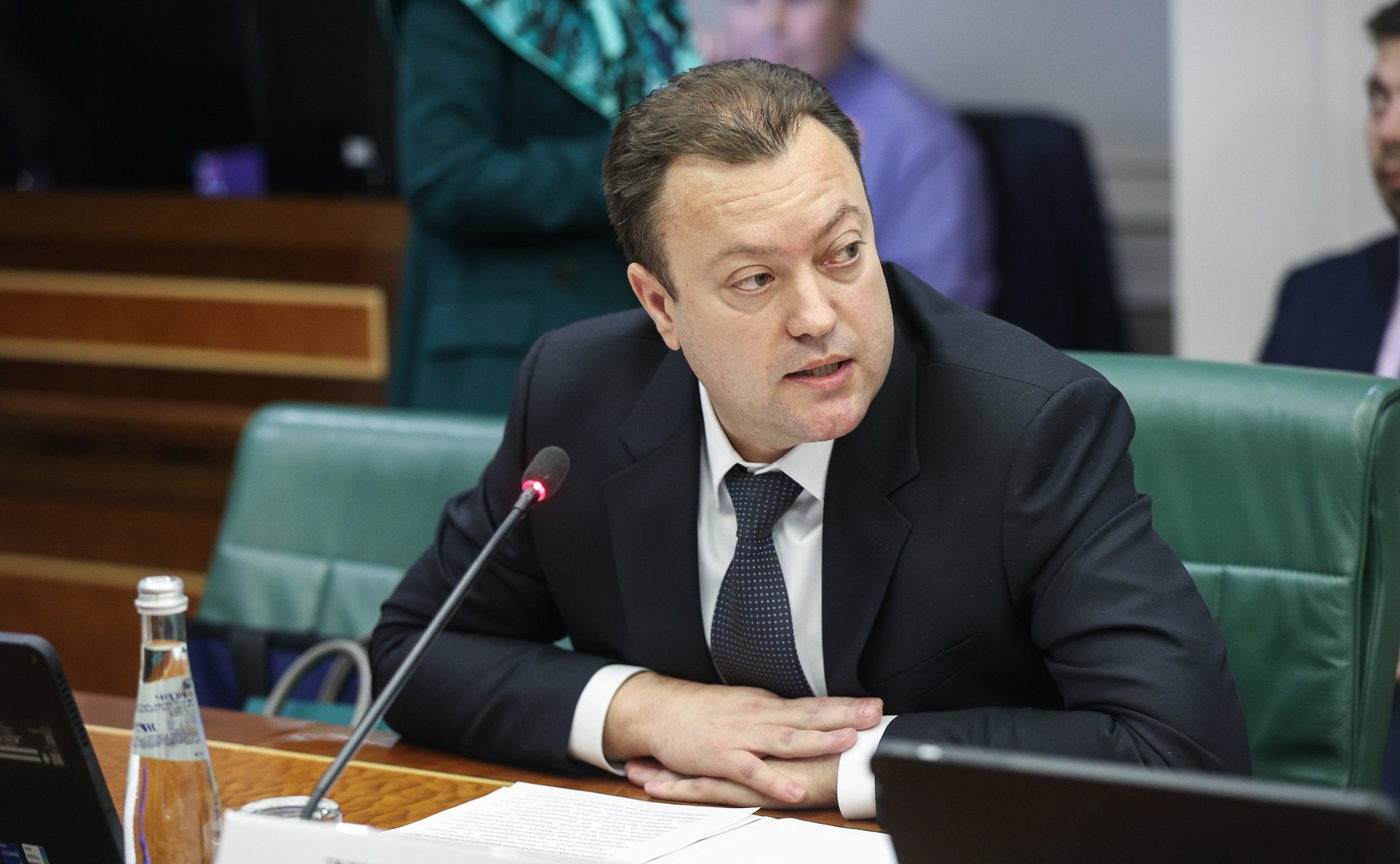 Заседание парламентской комиссии по расследованию преступных действий в отношении несовершеннолетних со стороны киевского режима