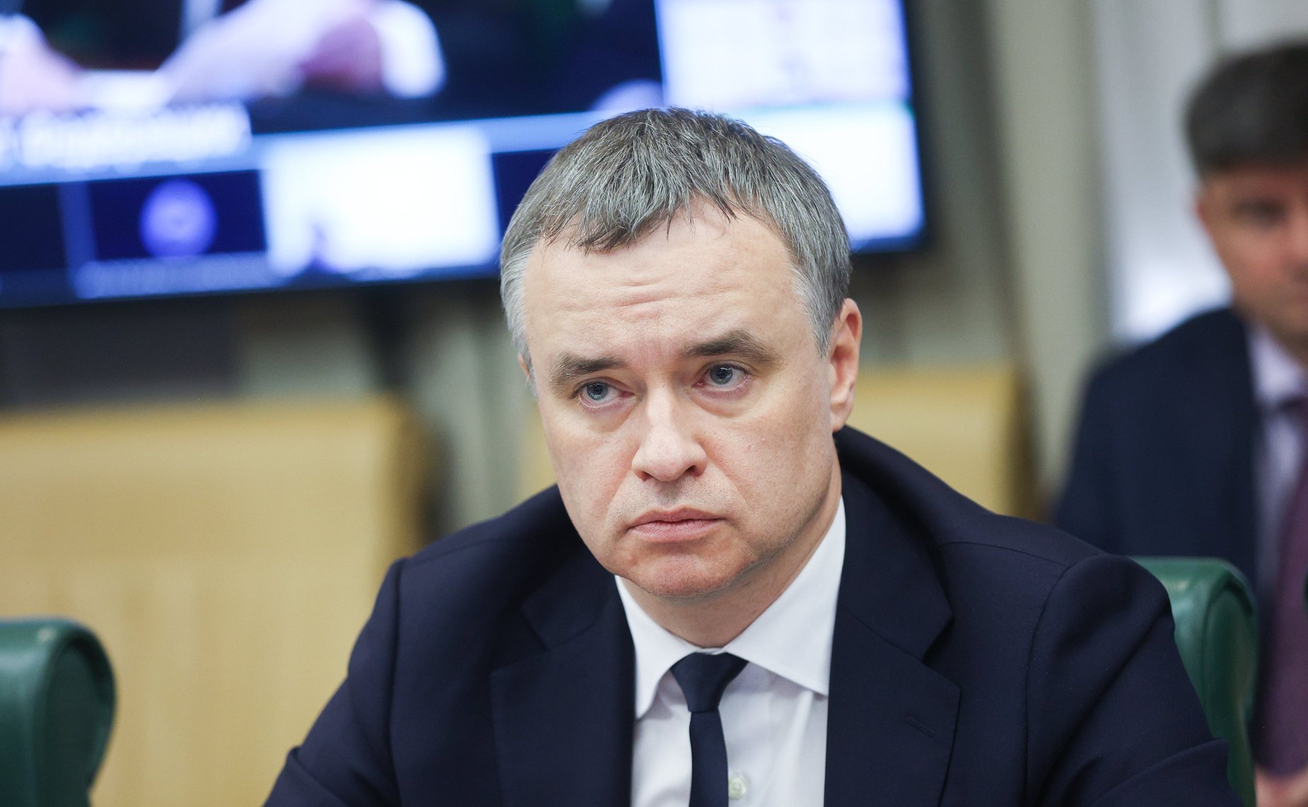 Круглый стол Комитета СФ по экономической политике «Совершенствование оснований и порядка передачи федерального недвижимого имущества в государственную собственность субъектов РФ и муниципальную собственность»