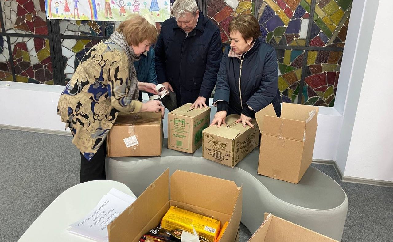 Елена Бибикова приняла участие в проведении в Псковской области Всероссийской акции «Подарок солдату»