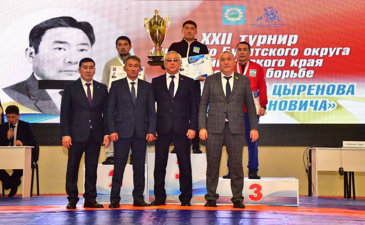 Баир Жамсуев принял участие в открытии турнира Агинского Бурятского округа «Кубок памяти Бадмы Цыреновича Цыренова»