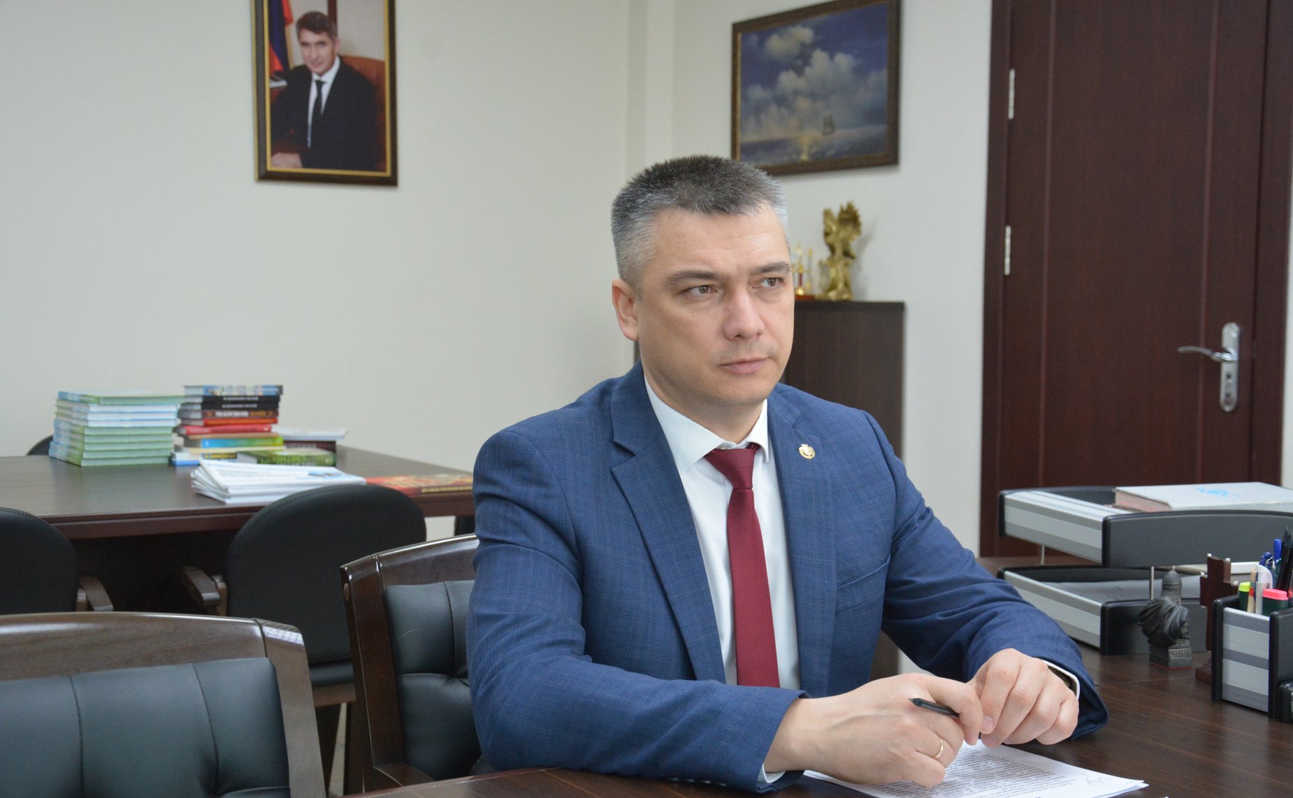 Николай Владимиров провел встречу с министром образования Чувашии Дмитрием Захаровым