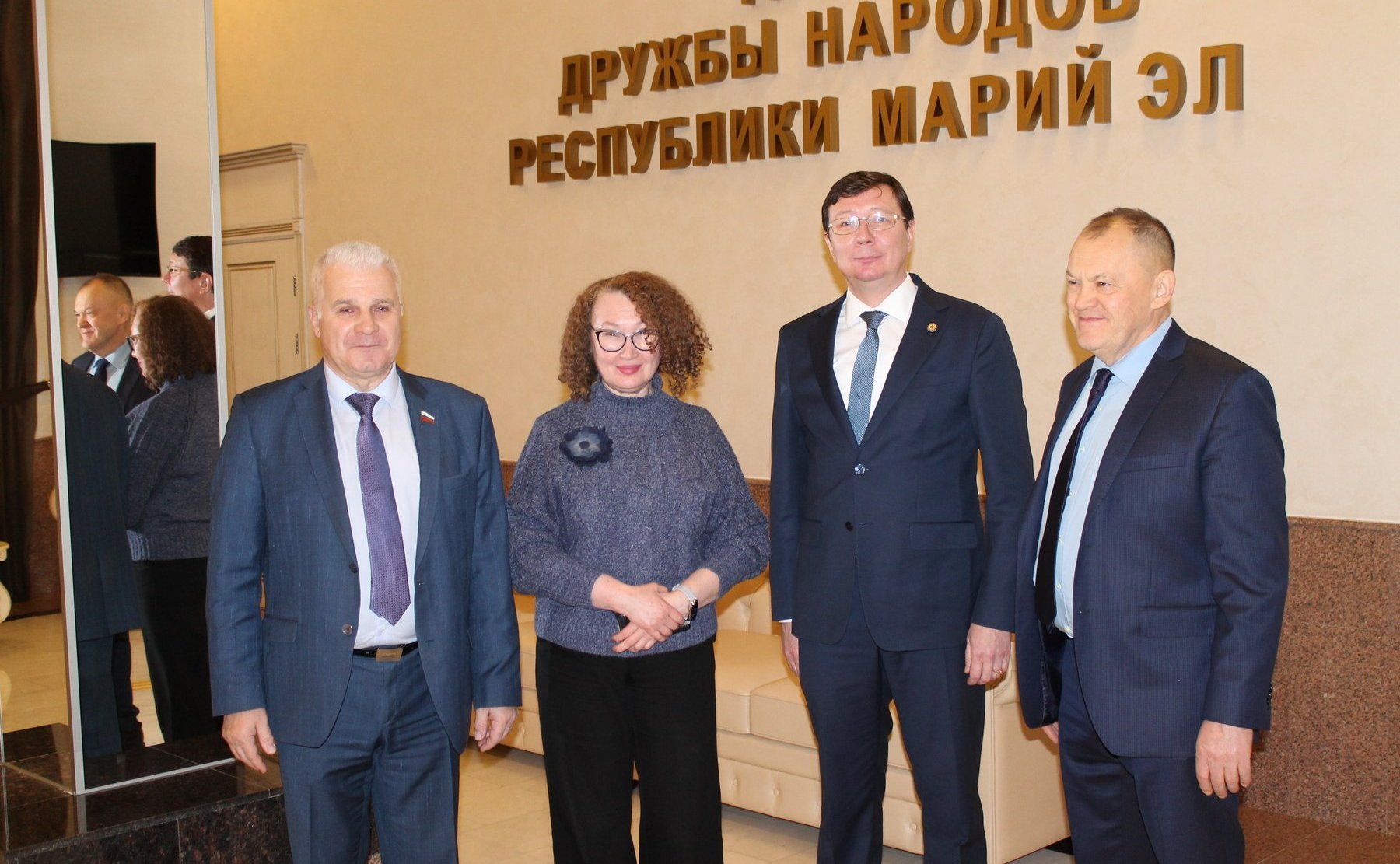 Сергей Мартынов посетил недавно появившийся в Марий Эл Дом дружбы народов