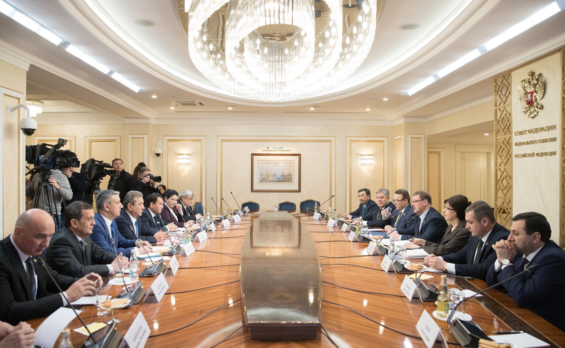 Встреча К. Косачева с наблюдателями от парламентов стран СНГ