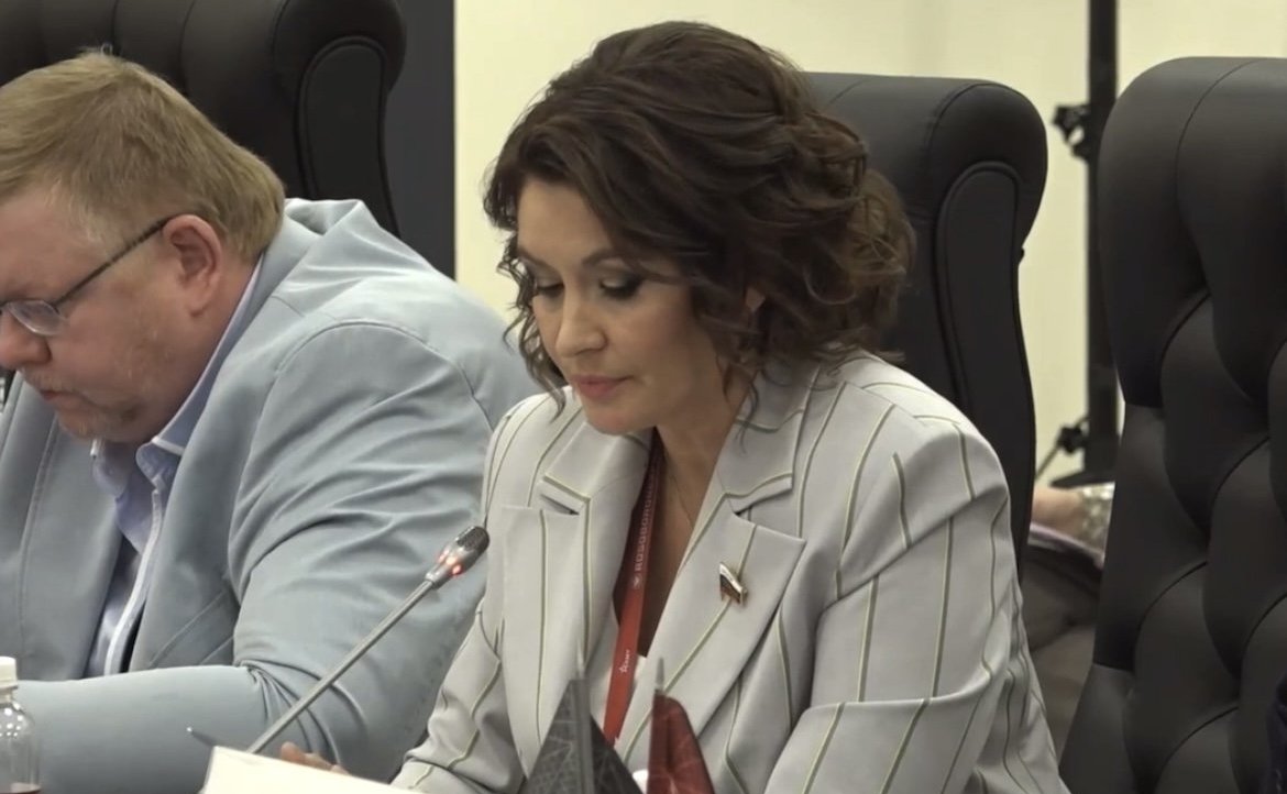 Маргарита Павлова приняла участие в круглом столе «Информационное противоборство в условиях СВО: борьба за коллективное сознание общества с использованием передовых технологий и цифровых СМИ»