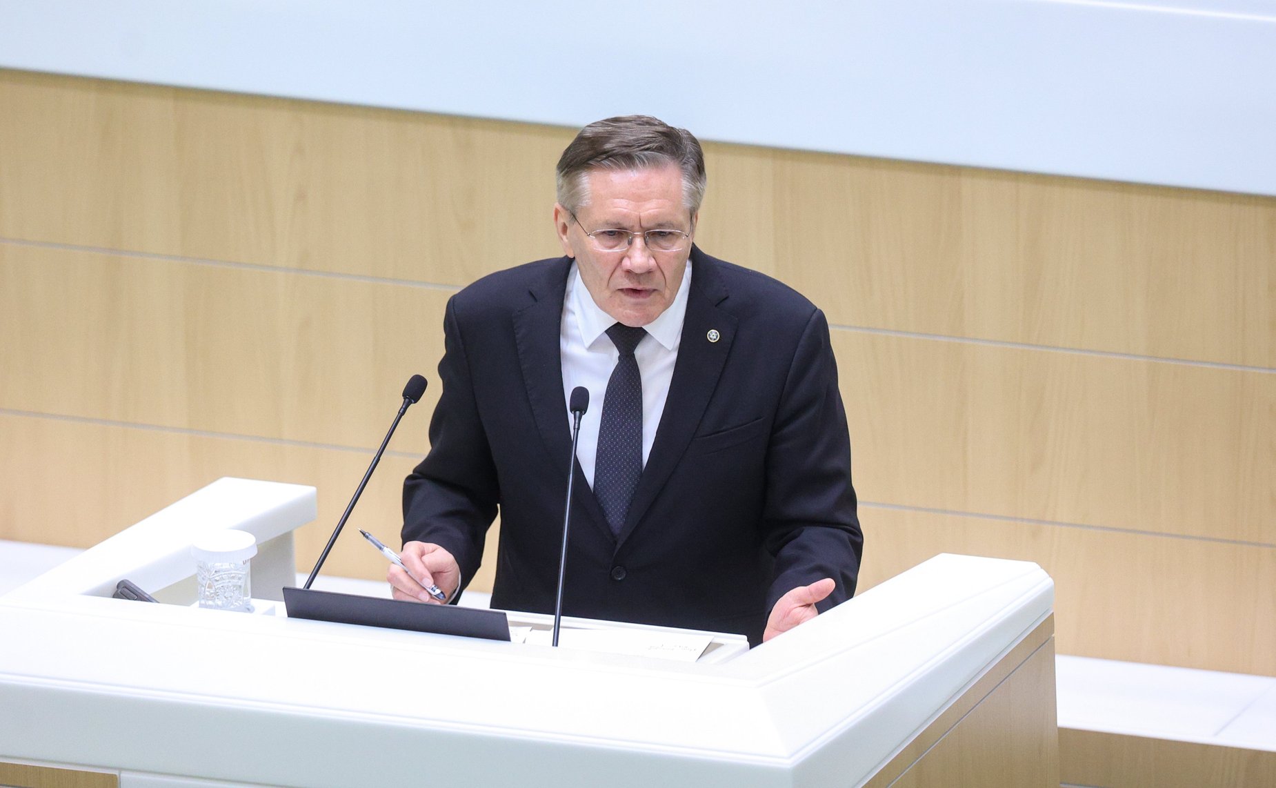 Алексей Лихачёв