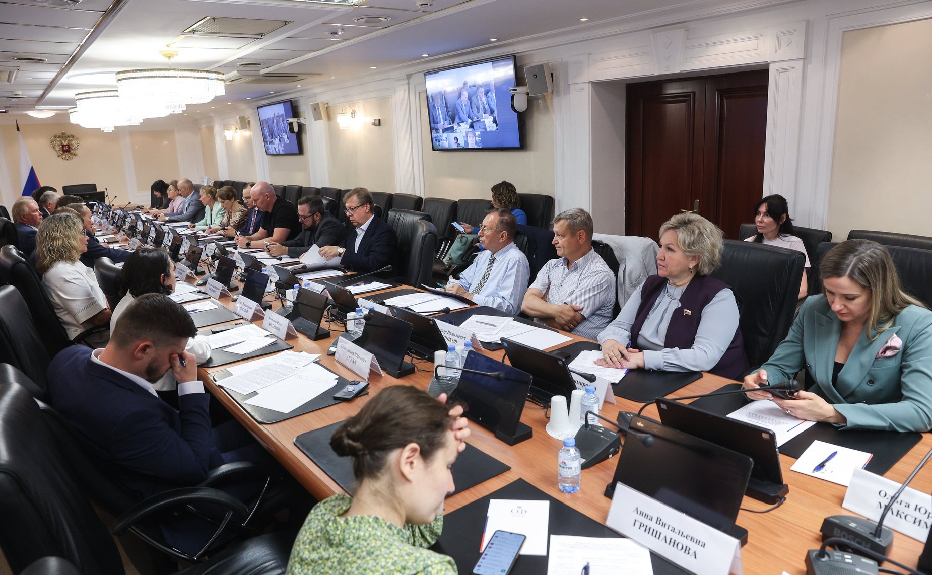 Круглый стол на тему «Актуальные вопросы законодательного регулирования и механизмов саморегулирования в сфере реализации товаров и услуг с использованием информационно-телекоммуникационной сети «Интернет»»