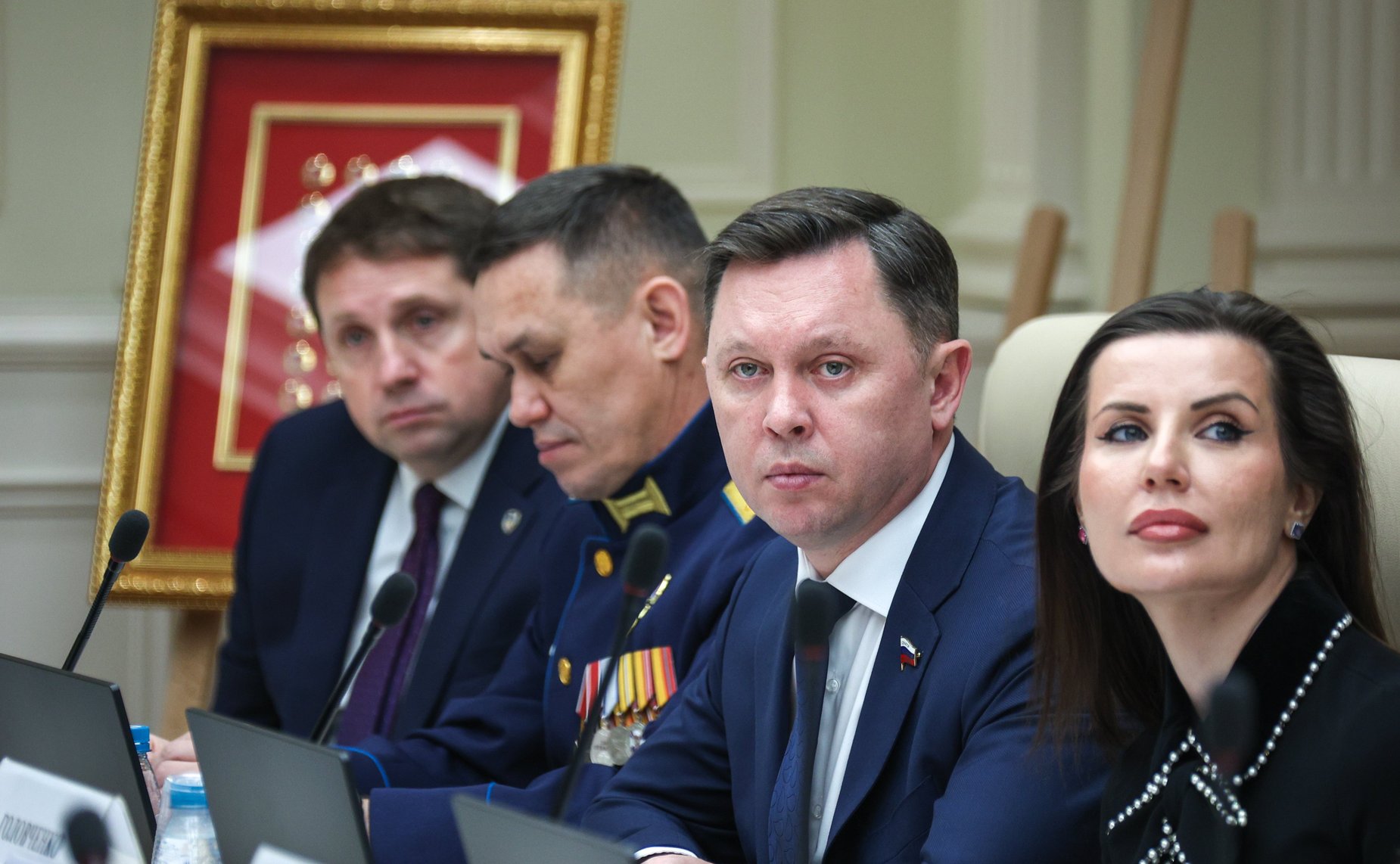 Круглый стол «Церковь, власть и общество: поддержка участников специальной военной операции и их семей» (в рамках XIV Рождественских парламентских встреч)