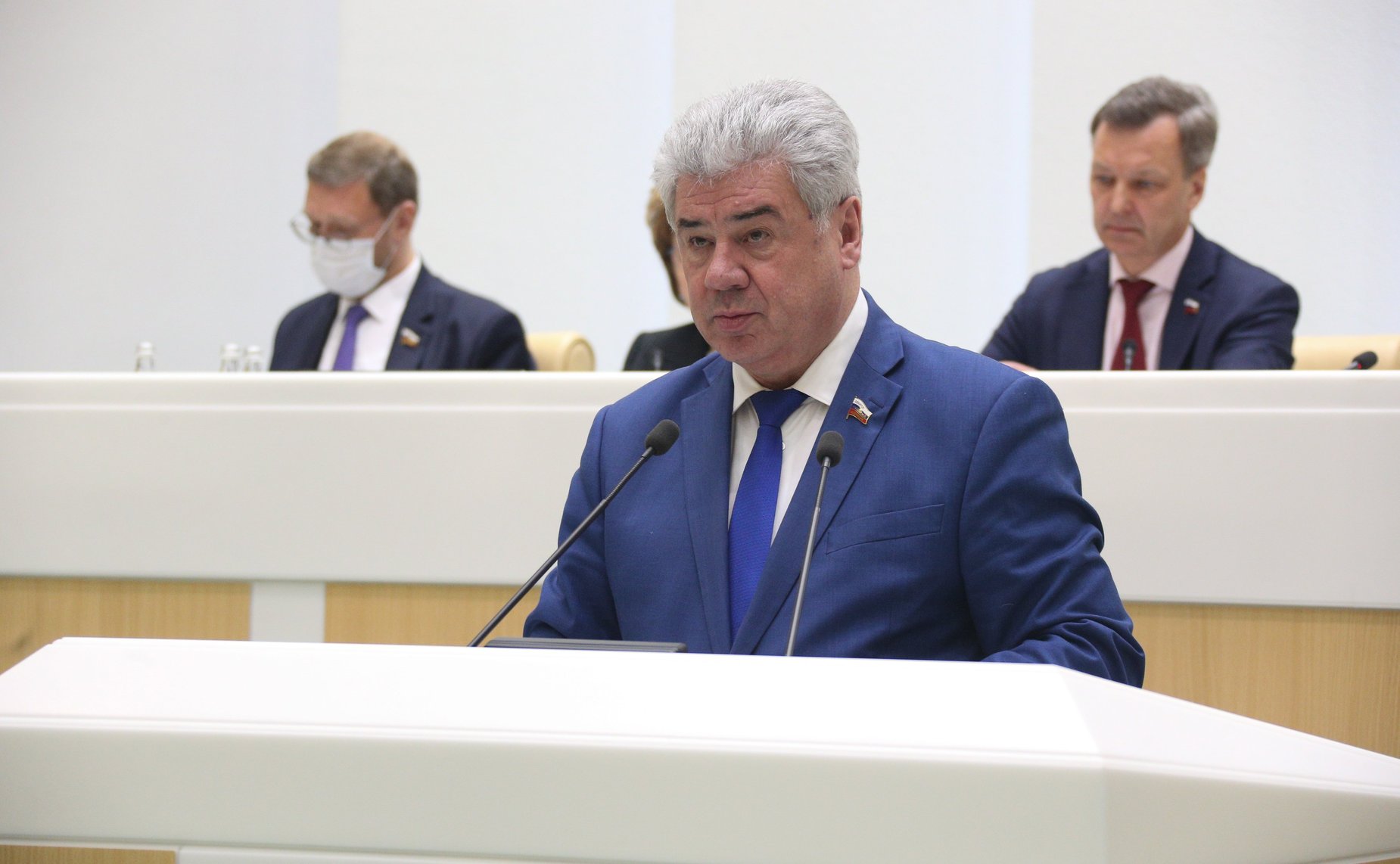 Виктор Бондарев