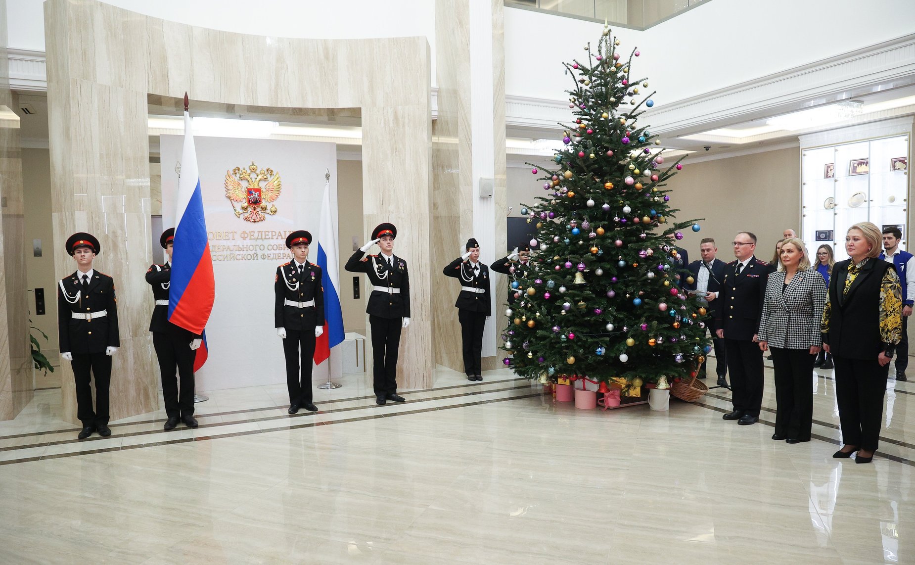 Лилия Гумерова приняла участие в торжественной церемонии вручения паспортов юным гражданам страны