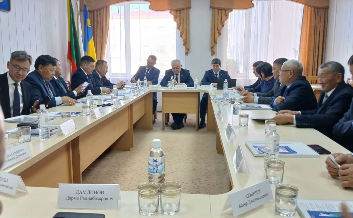 Баир Жамсуев обсудил в регионе вопросы развития бурятского участка Забайкальской железной дороги