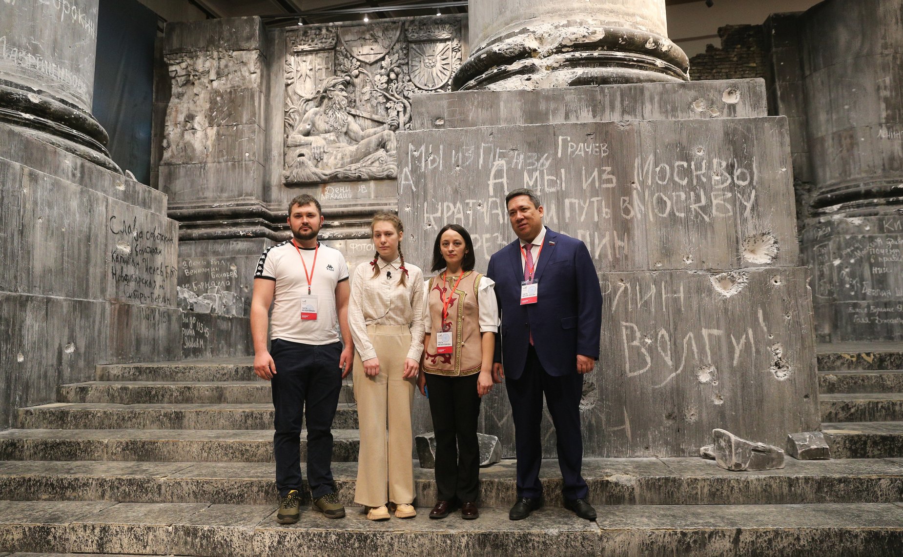 Финалисты конкурса «Мы помним! Мы гордимся!», организованного Владимиром Полетаевым, посетили Москву
