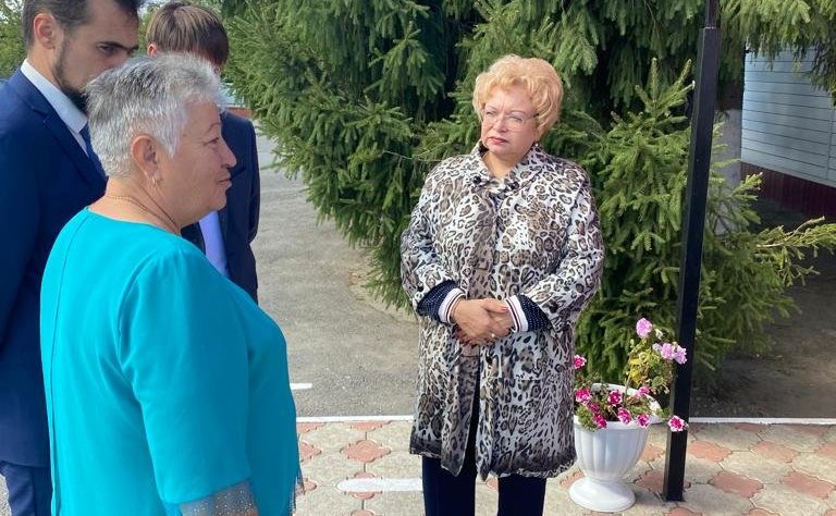 Оксана Хлякина обсудила вопросы развития здравоохранения и образования в Липецкой области