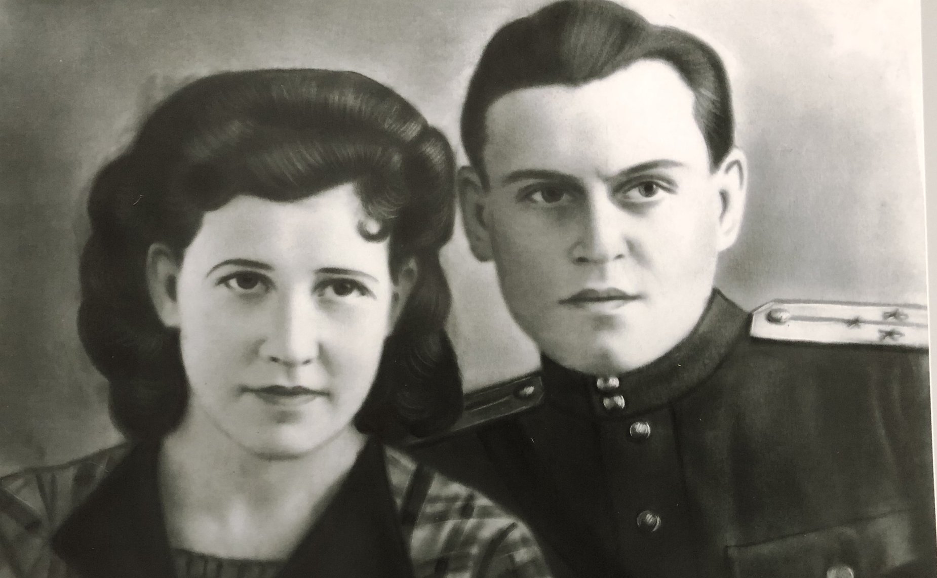 Жеребцовы Александр Барткович и Вера Адамовна. Вера Адамовна была медсестрой в госпитале. Александр Барткович участвовал в Советско-Японской войне. Награжден орденом «Красная Звезда». Прадедушка и прабабушка помощницы сенатора В. Харлова М. Жеребцовой