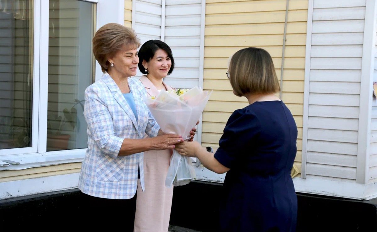 Татьяна Гигель приняла участие в торжественной линейке в республиканском классическом лицее, посвященной Дню знаний