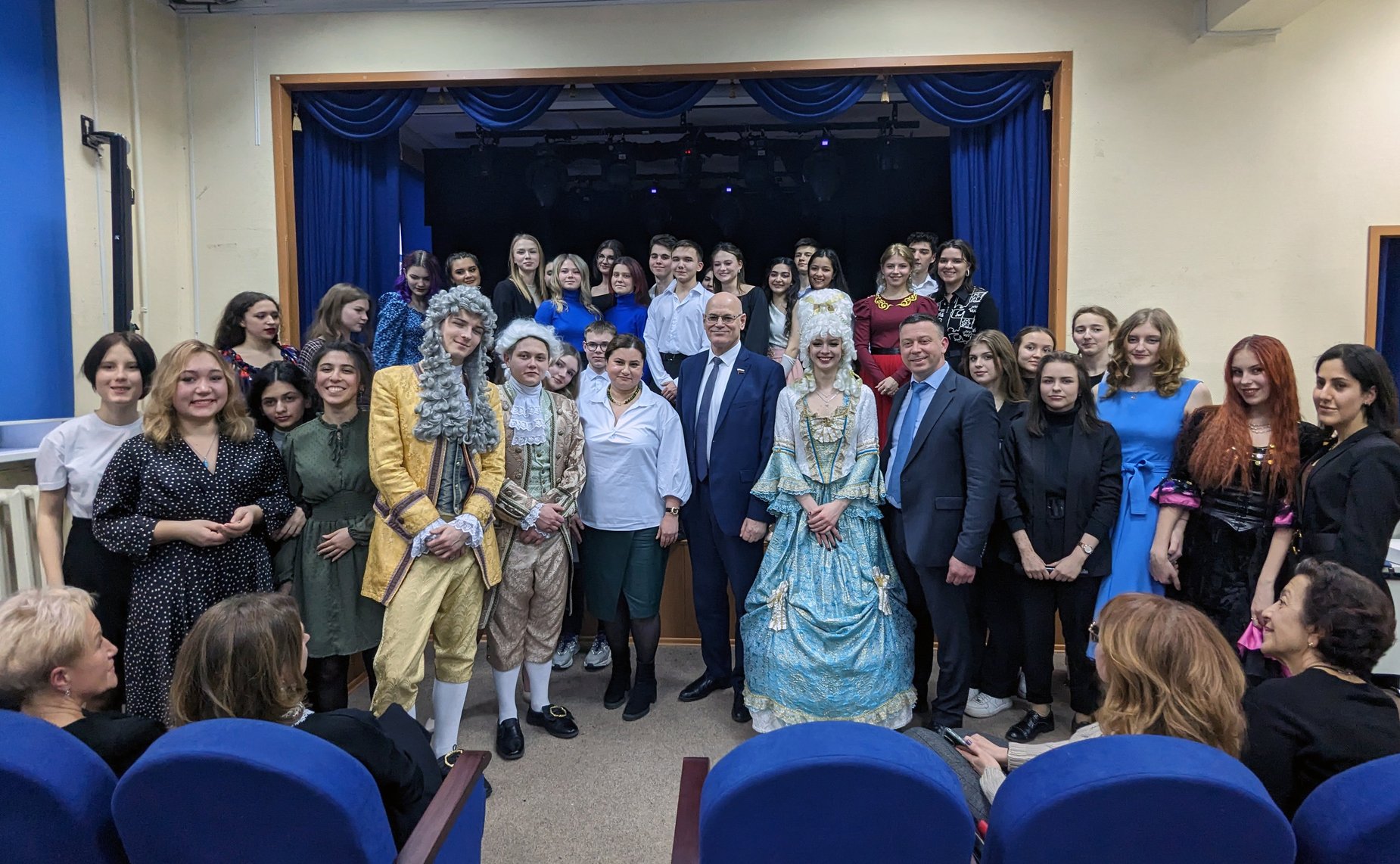 Владимир Круглый посетил Федеральное государственное бюджетное профессиональное образовательное учреждение «Медицинский колледж» (МК РАМН)