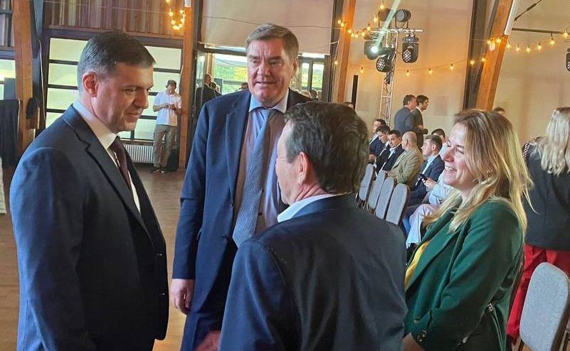 Анатолий Артамонов и Александр Савин выступили в ходе встречи регионального Клуба инвесторов, которая прошла в г. Тарусе