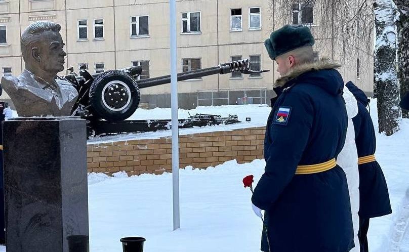 Светлана Кириллова поздравила 331-ый гвардейский парашютно-десантный Костромского ордена Кутузова полк с 81-летием со дня основания