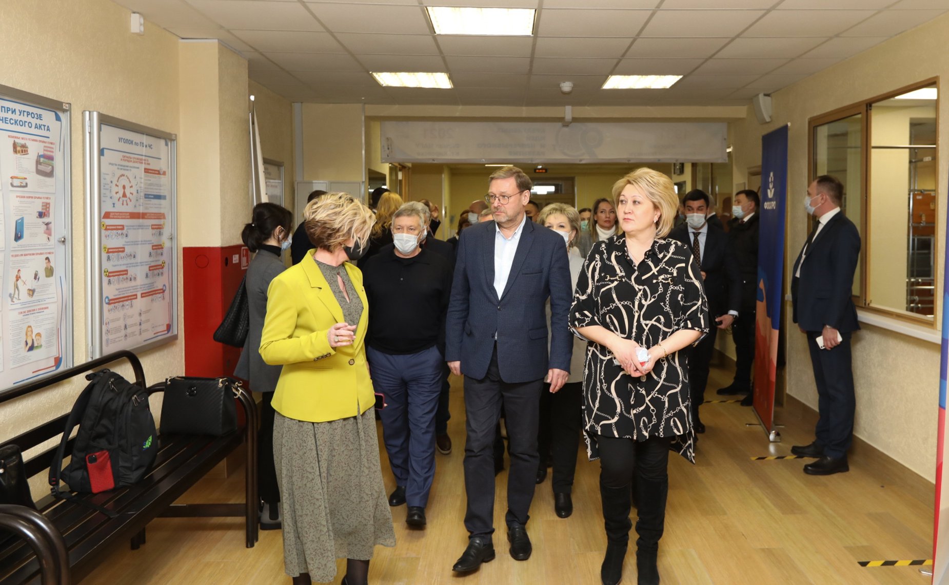 Сенаторы посетили Кировский филиал Мурманского арктического государственного университета, молодежный культурный центр «ДРОЗД» (Детям России образование, здоровье, духовность), музейно-выставочный центр предприятия «Апатит», туристический кластер «Большой