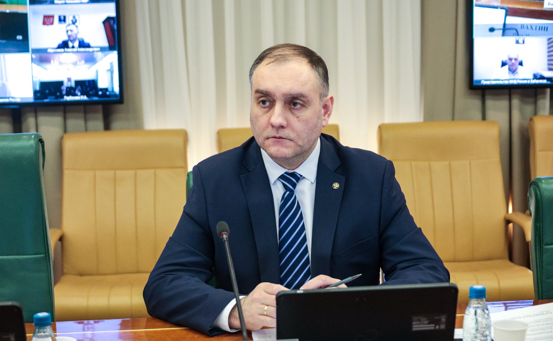 Совещание Комитета СФ по экономической политике «О подготовке комплекса мер по восстановлению судоходства в бассейне реки Амур: развитие пассажирских и грузовых перевозок»