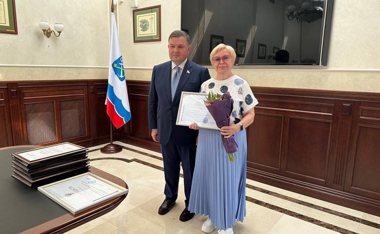 Сергей Перминов вручил награды СФ землякам в День Ленинградской области