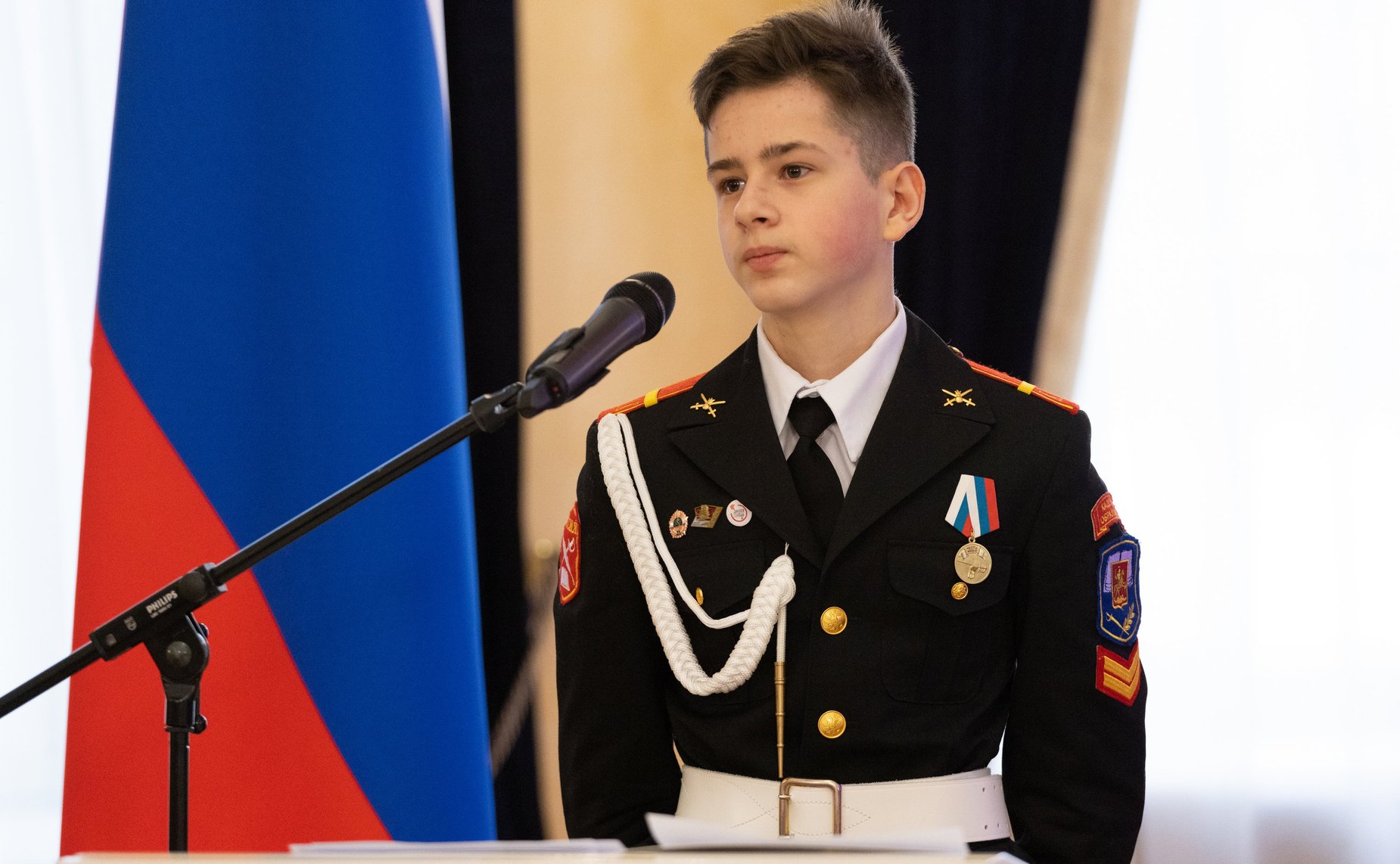 Инна Святенко и Владимир Кожин вручили награды детям-героям