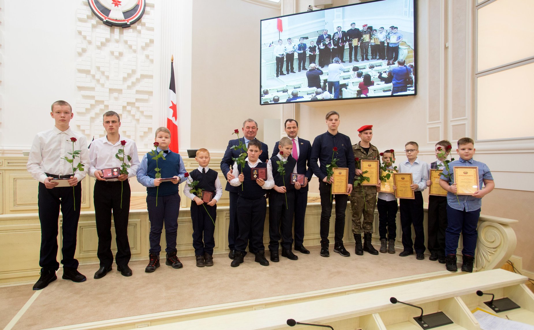 Юрий Федоров вручил награды детям Удмуртии, совершившим героические поступки