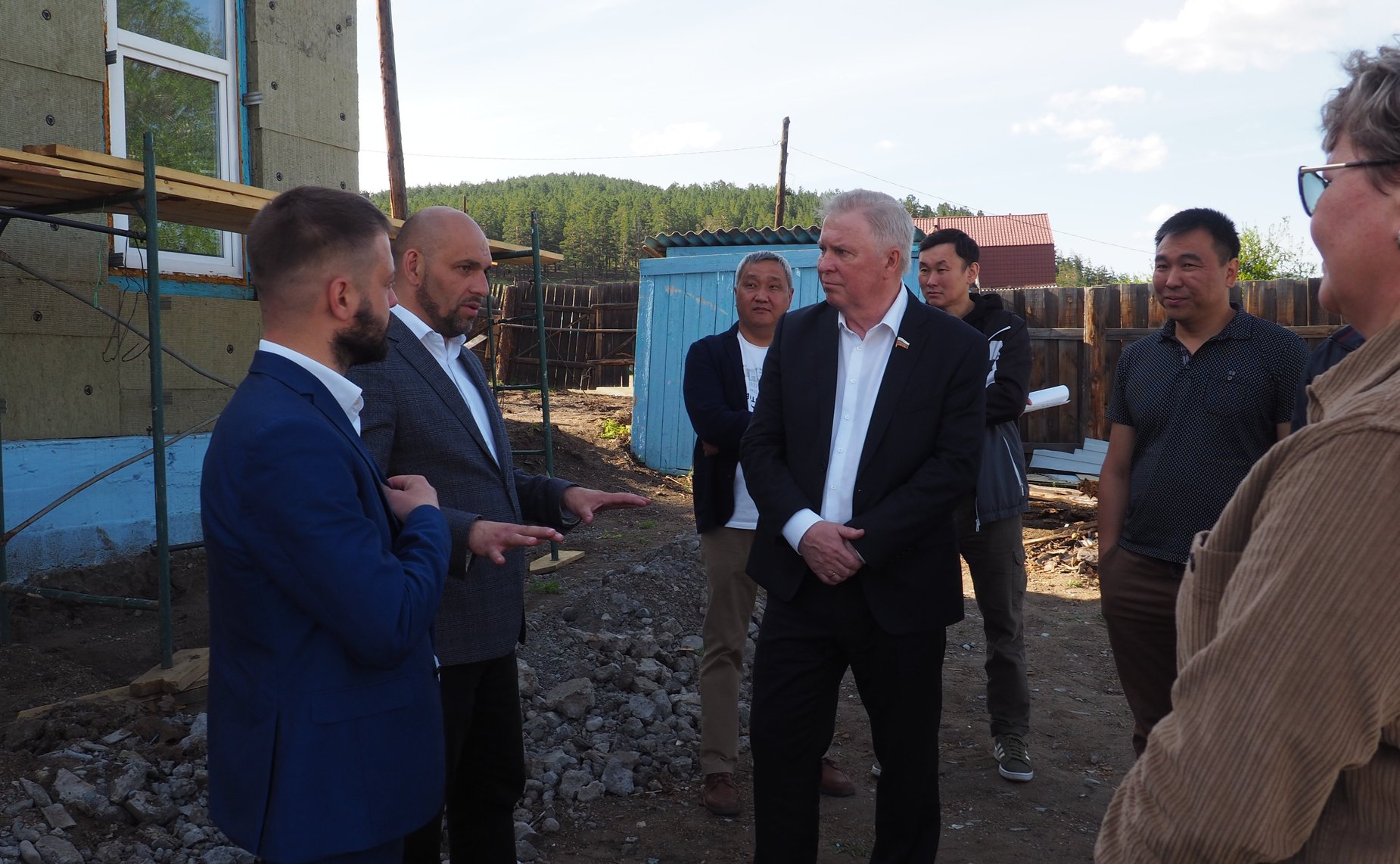 Вячеслав Наговицын ознакомился с ходом капитального ремонта образовательных учреждений региона