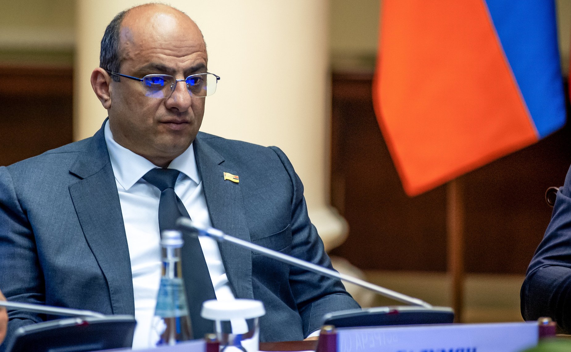 Заместитель Председателя Совета Федерации Юрий Воробьев и заместитель Председателя Национального Собрания Республики Армения Акоб Аршакян провели встречу в Санкт-Петербурге