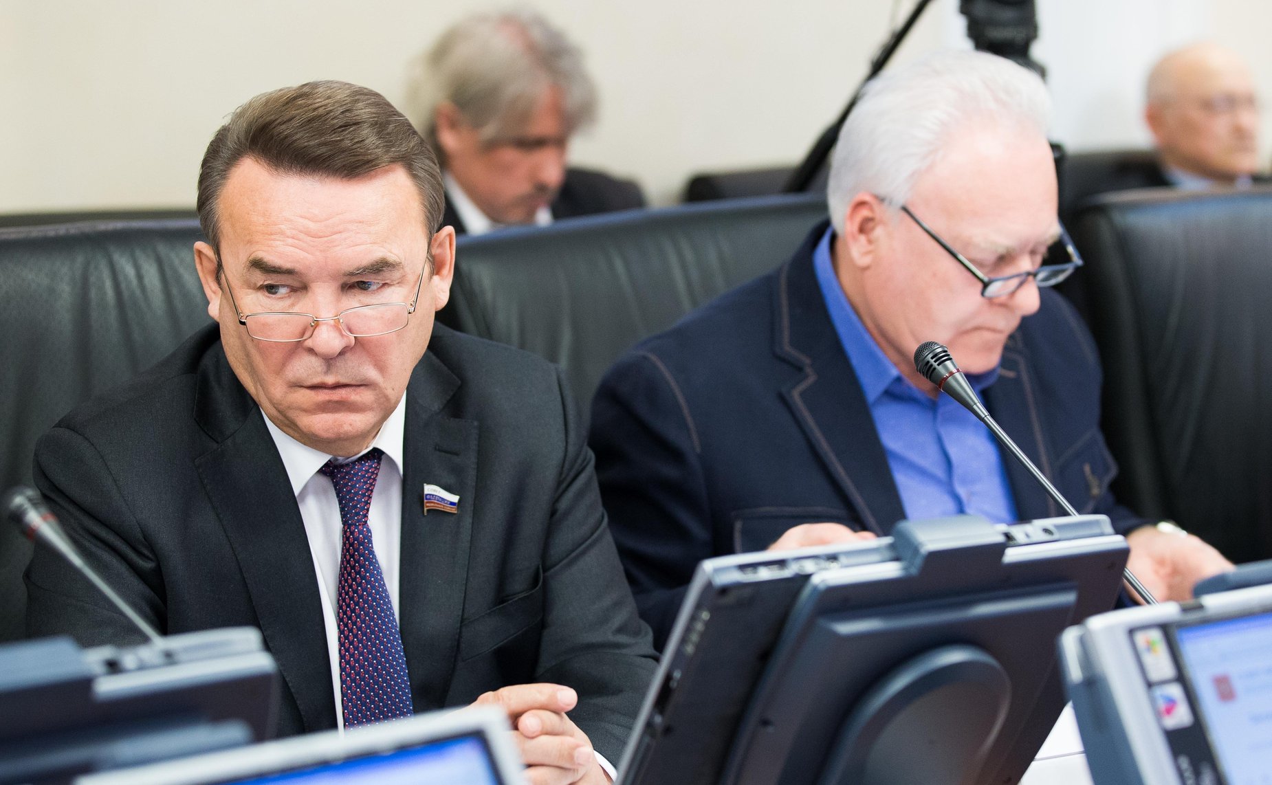 Р. Зинуров на заседании Комитета СФ по международным делам