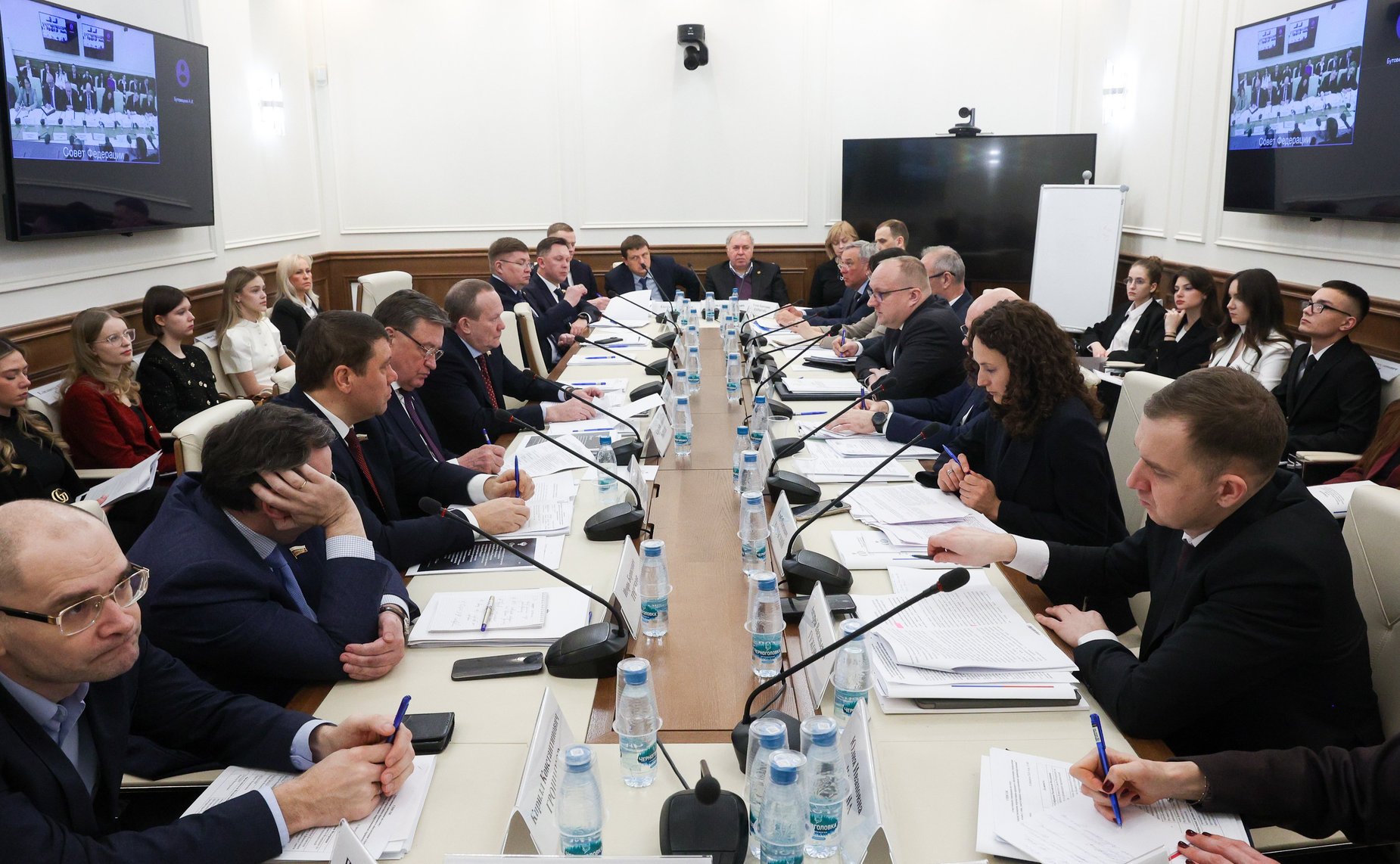 Совещание «Вопросы совершенствования нормативно-правового обеспечения управления имуществом, изъятым у лиц, допустивших коррупционные правонарушения»