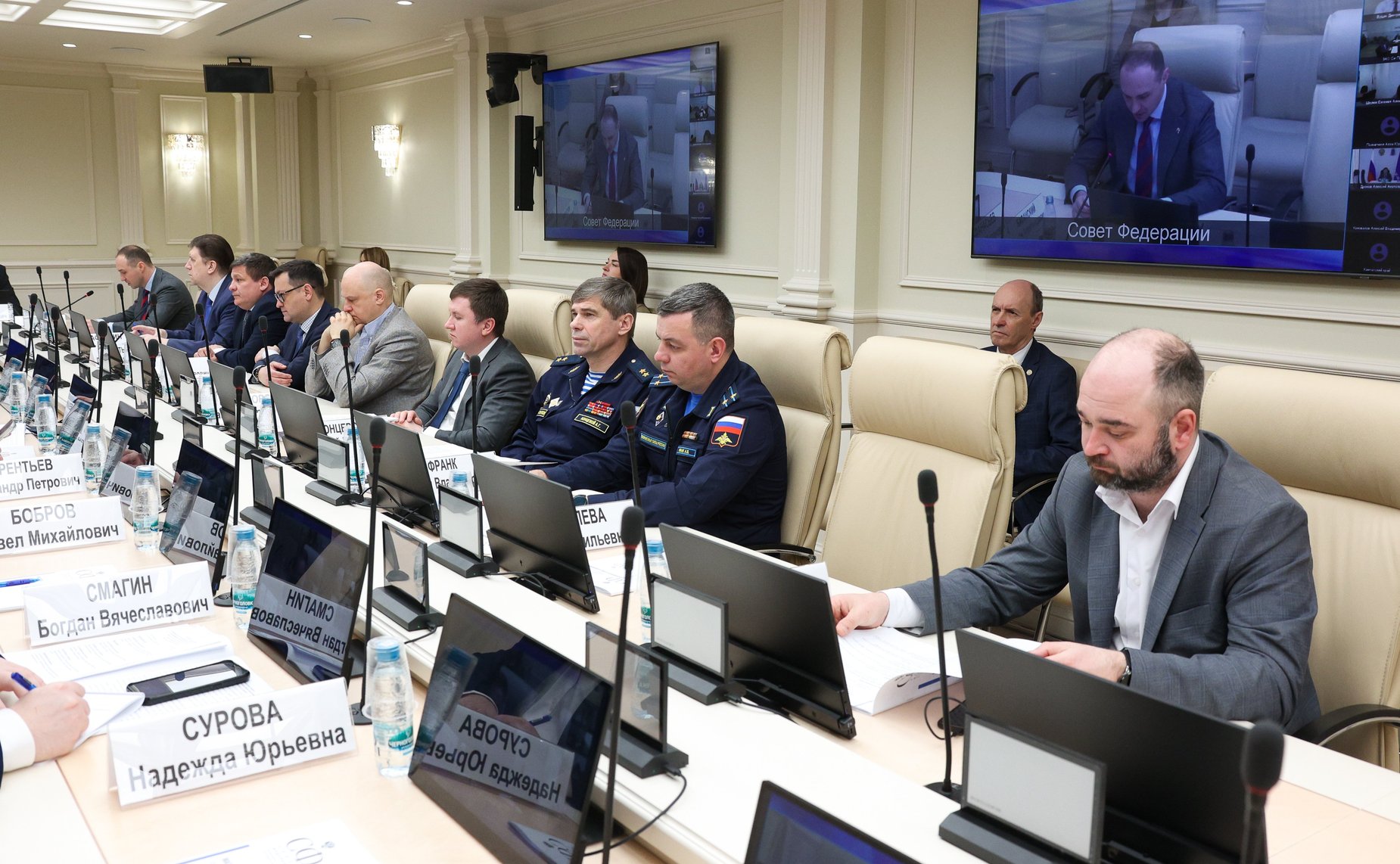 Круглый стол на тему «Актуальные вопросы использования беспилотных и роботизированных систем на Дальнем Востоке и Арктике»