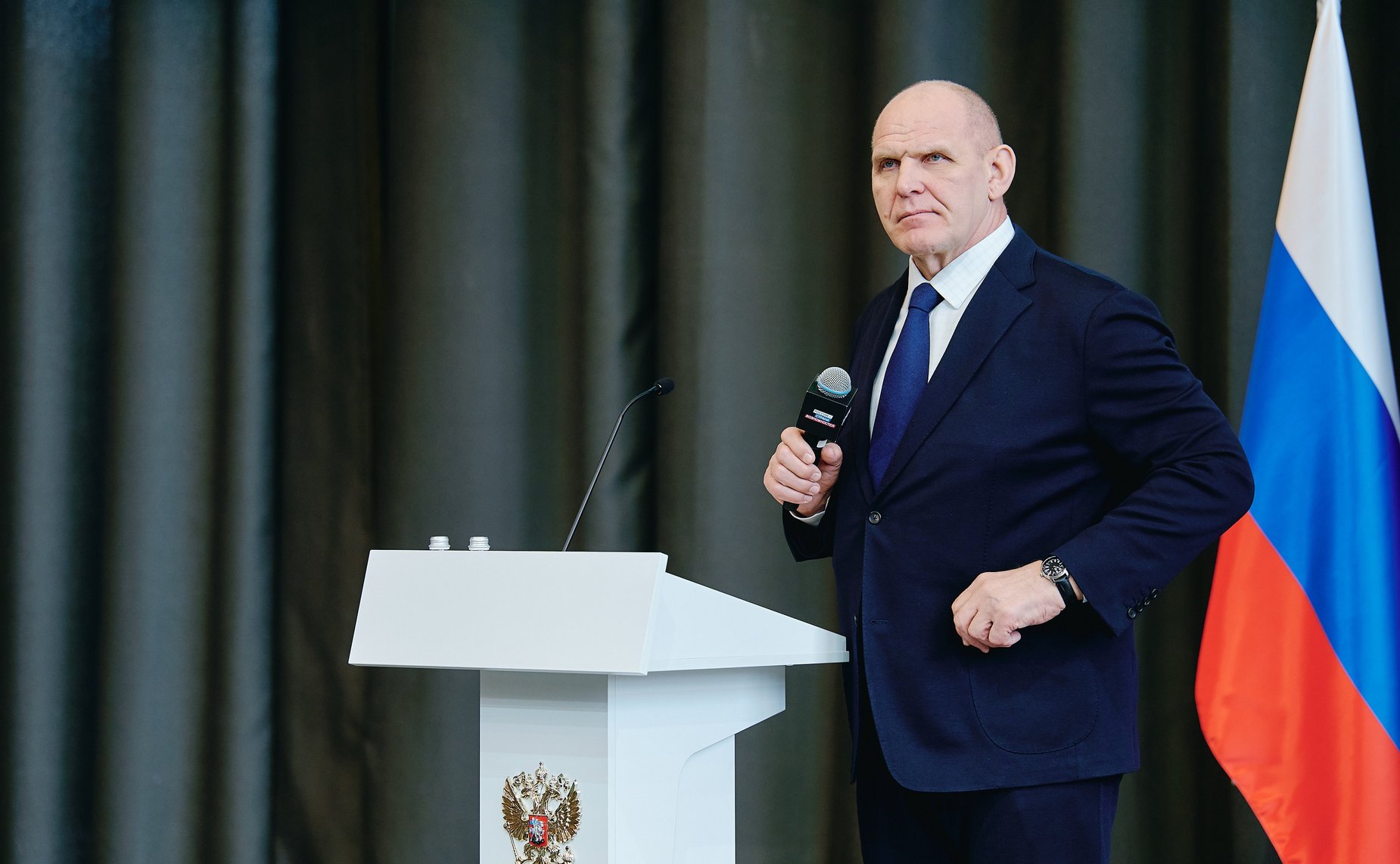 Александр Карелин