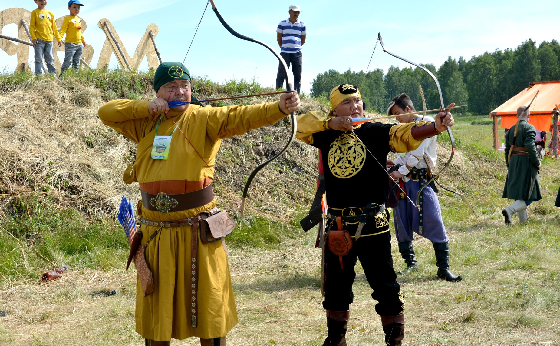 Международный фестиваль конно-верховой стрельбы и стрельбы из лука «Мэргэн уксы» («Меткий стрелок») в Башкортостане